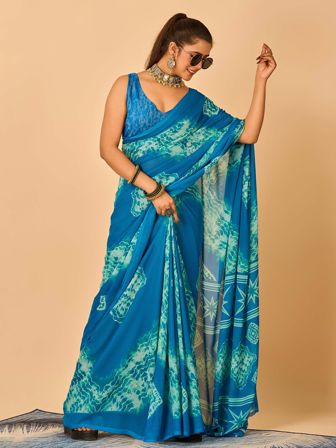 

HALFSAREE STUDIO Abstract Printed Saree, Blue