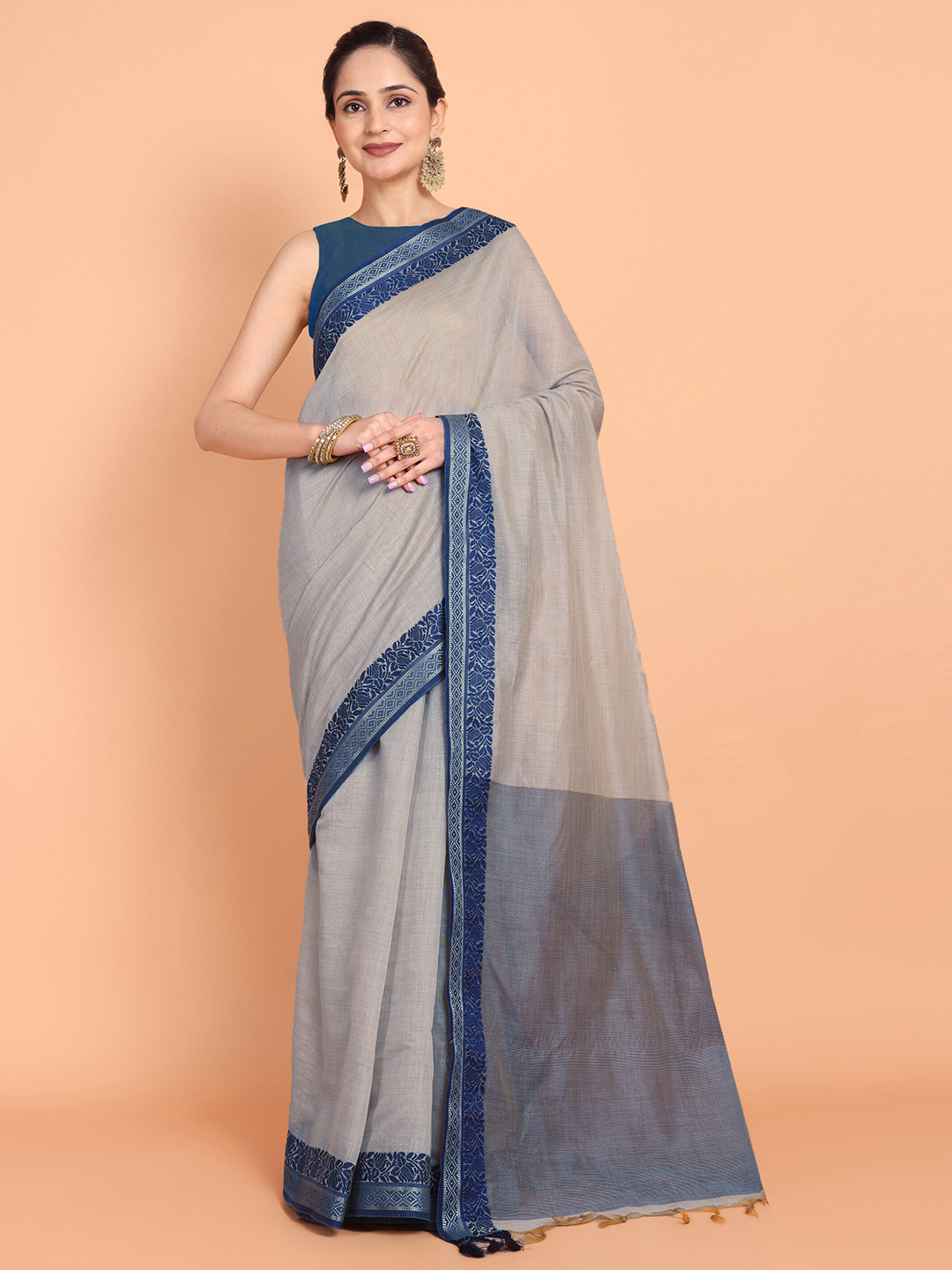 

MAGMINA Woven Design Zari Banarasi Saree, Grey