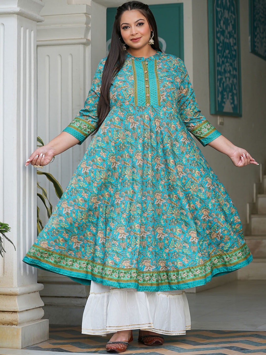 

KALINI Plus Size Floral Printed Thread Work Anarkali Kurta, Green