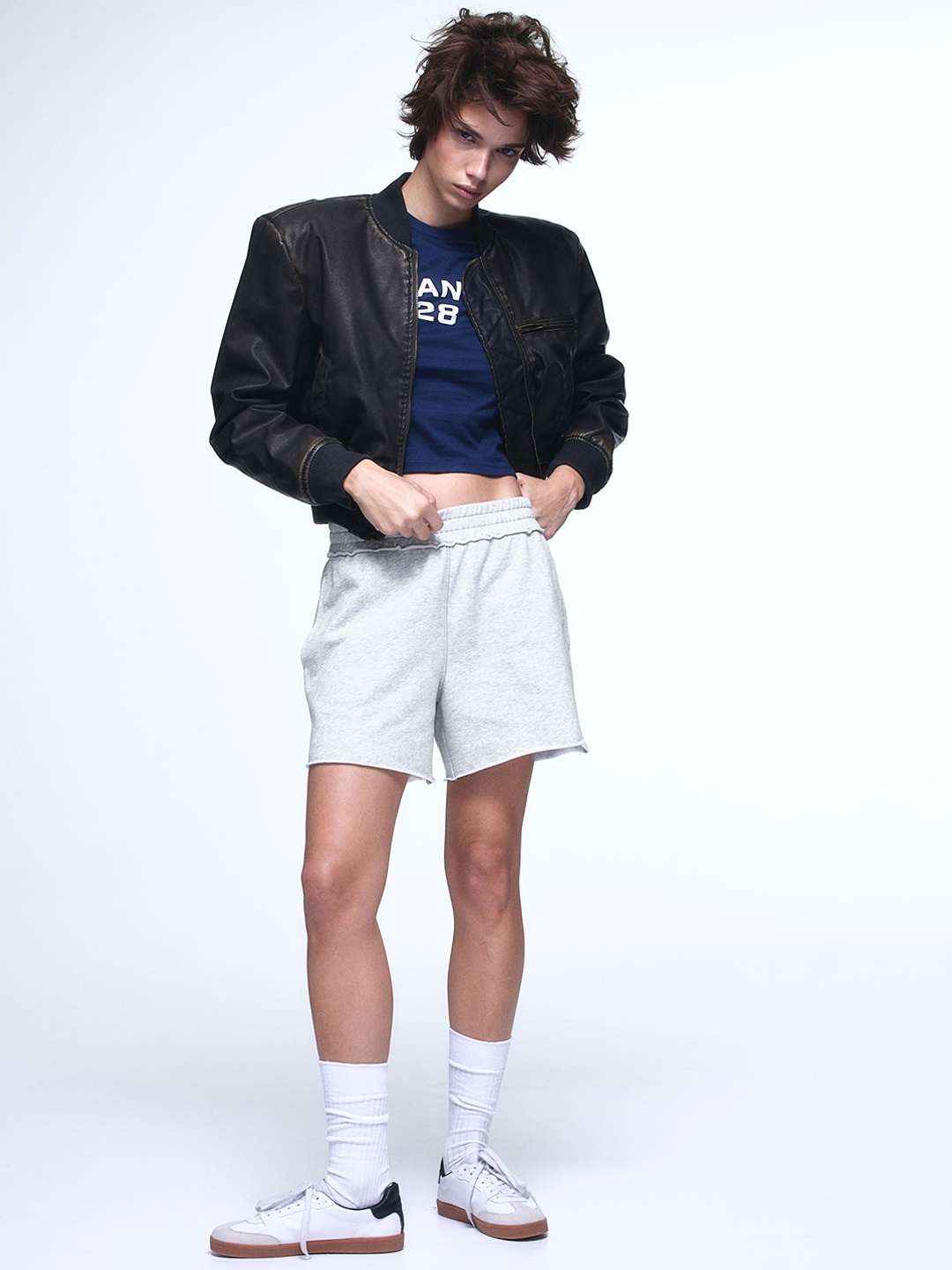 

H&M Women Pull-On Sweatshirt Shorts, Grey