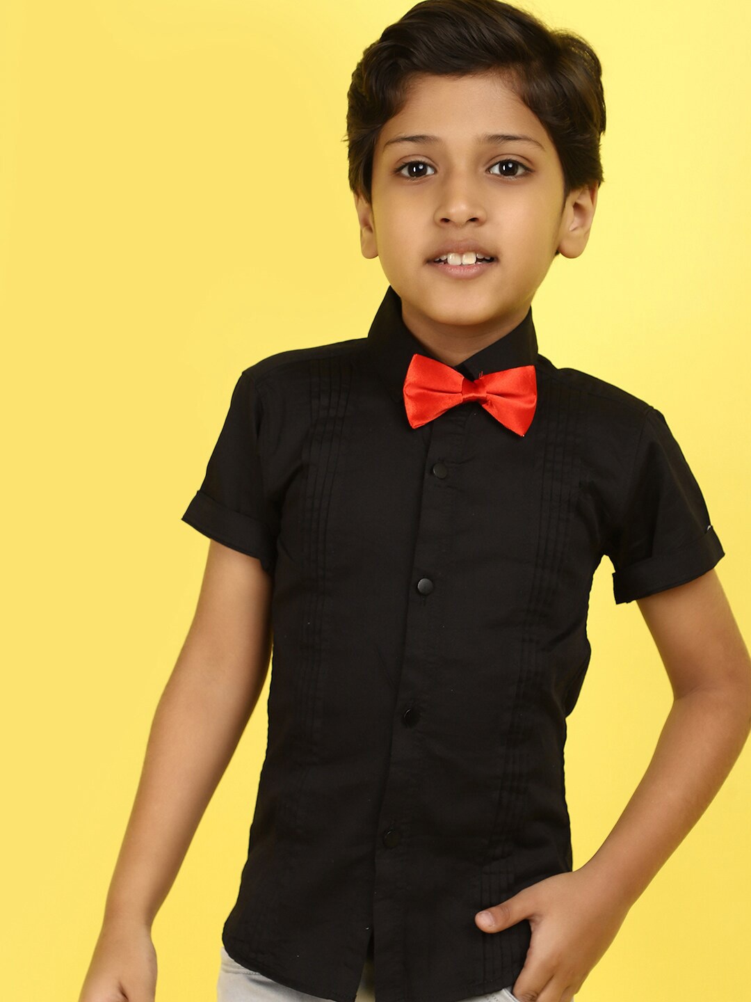 

V-Mart Boys Spread Collar Opaque Casual Shirt, Black