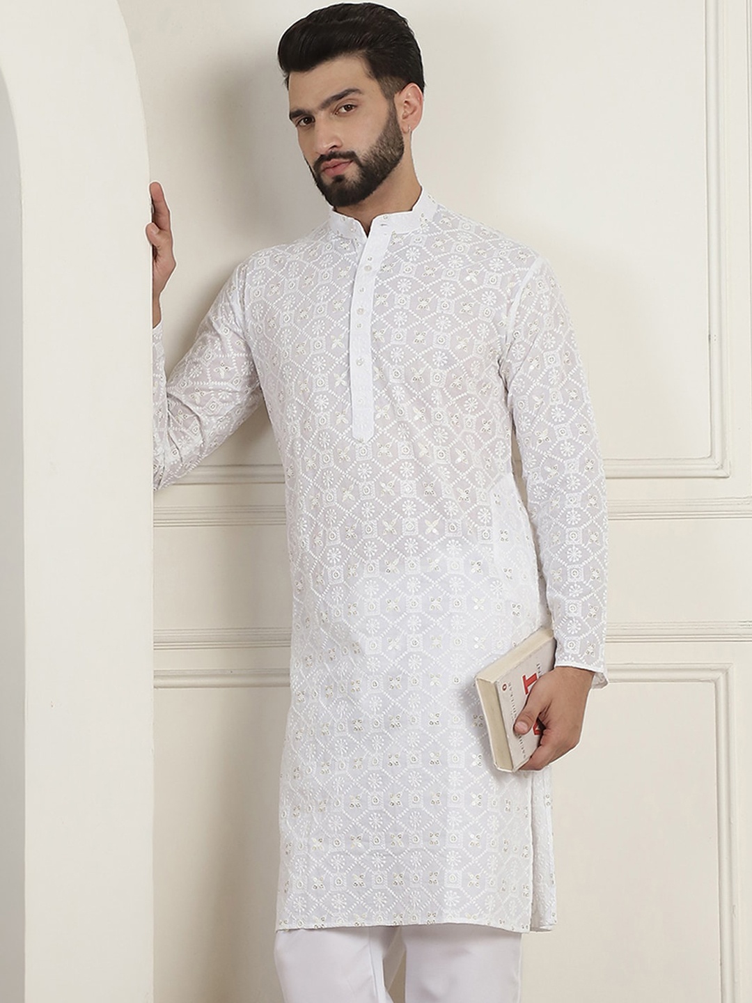 

SOJANYA Ethnic Motifs Embroidered Mandarin Collar Sequined Pure Cotton Straight Kurta, White