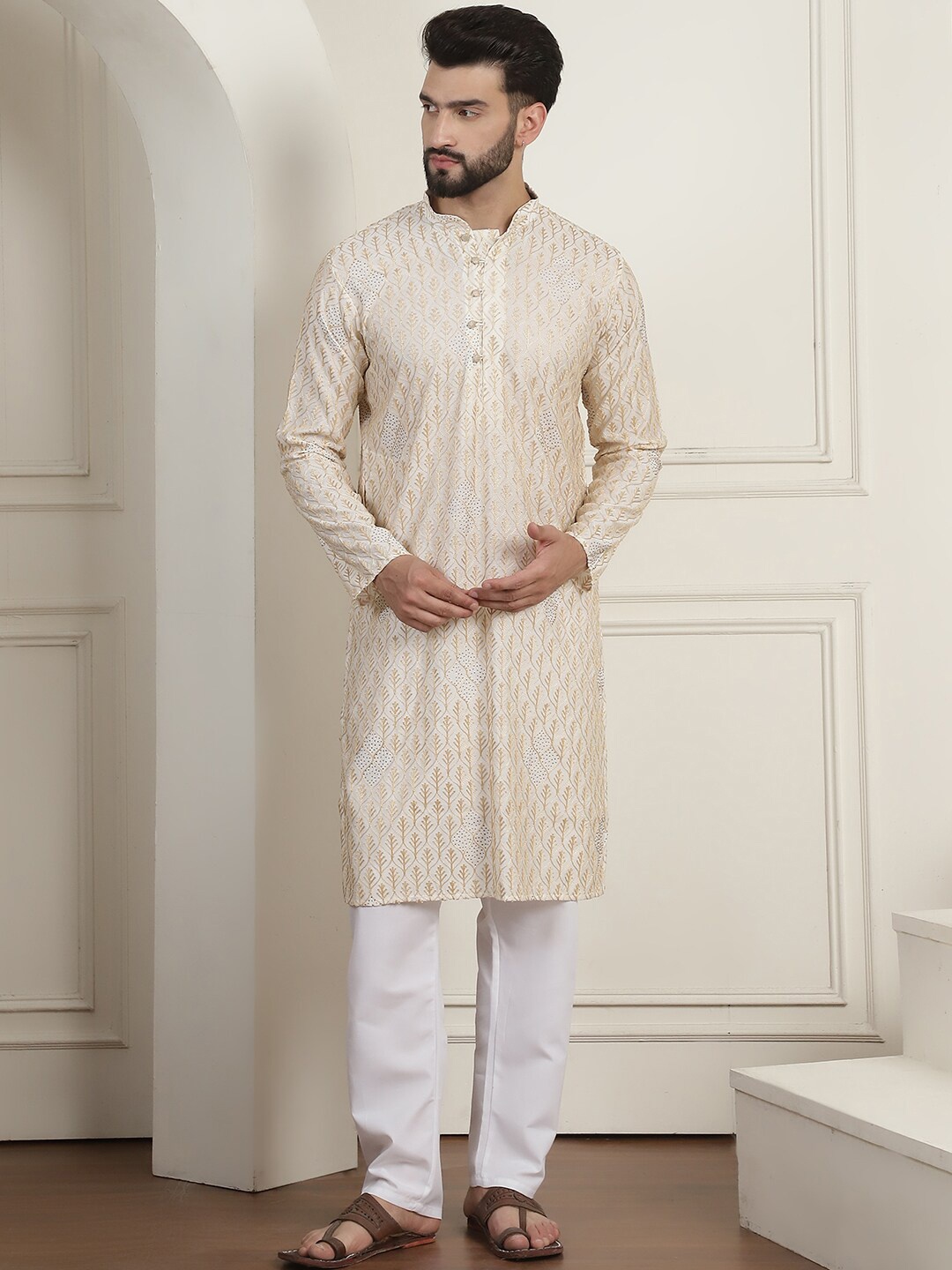 

SOJANYA Ethnic Motifs Embroidered Mandarin Collar Pure Cotton Straight Kurta With Pyjama, Cream