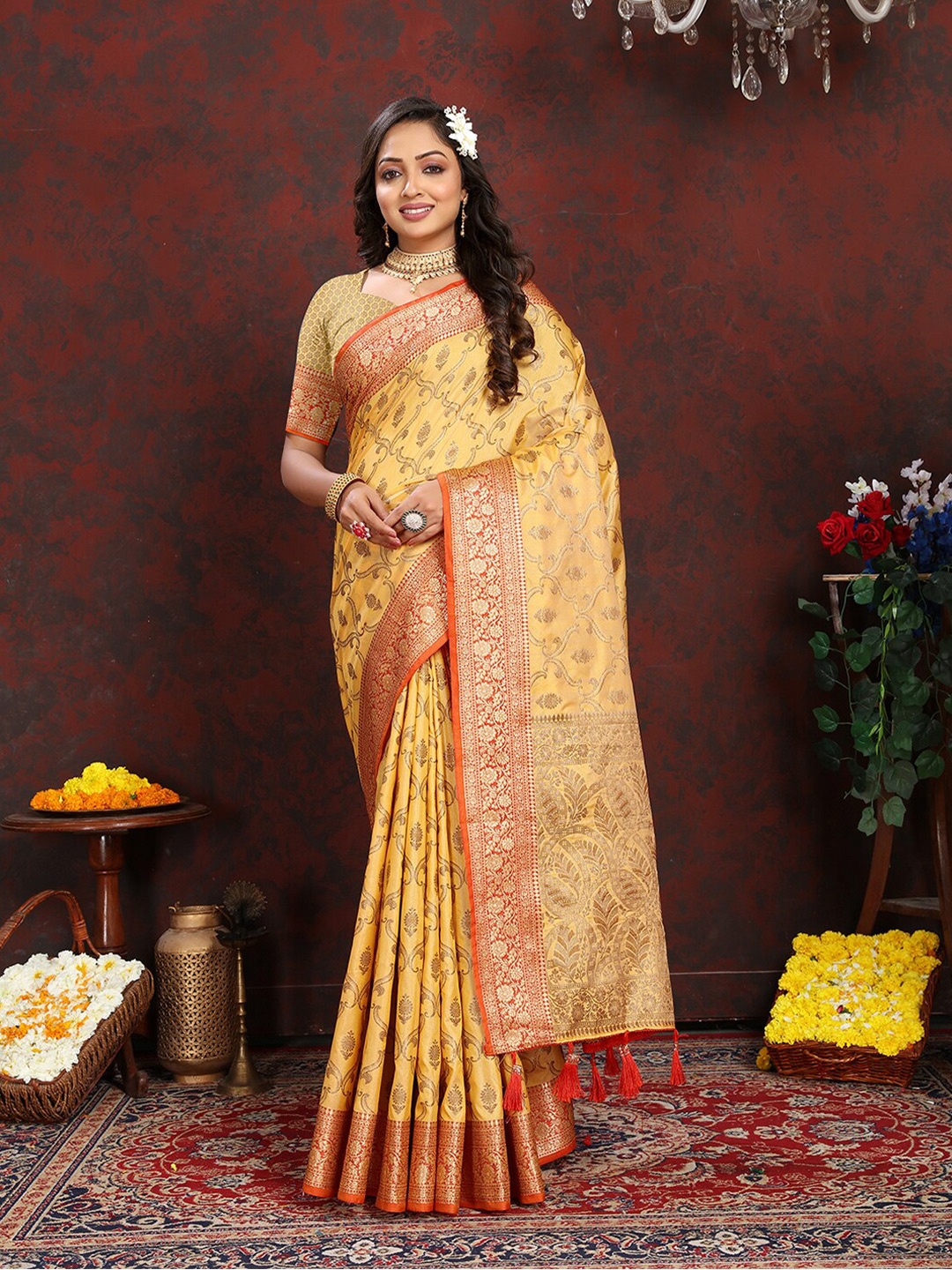 Lookslady Ethnic Motifs Zari Art Silk Kanjeevaram Saree, Yellow