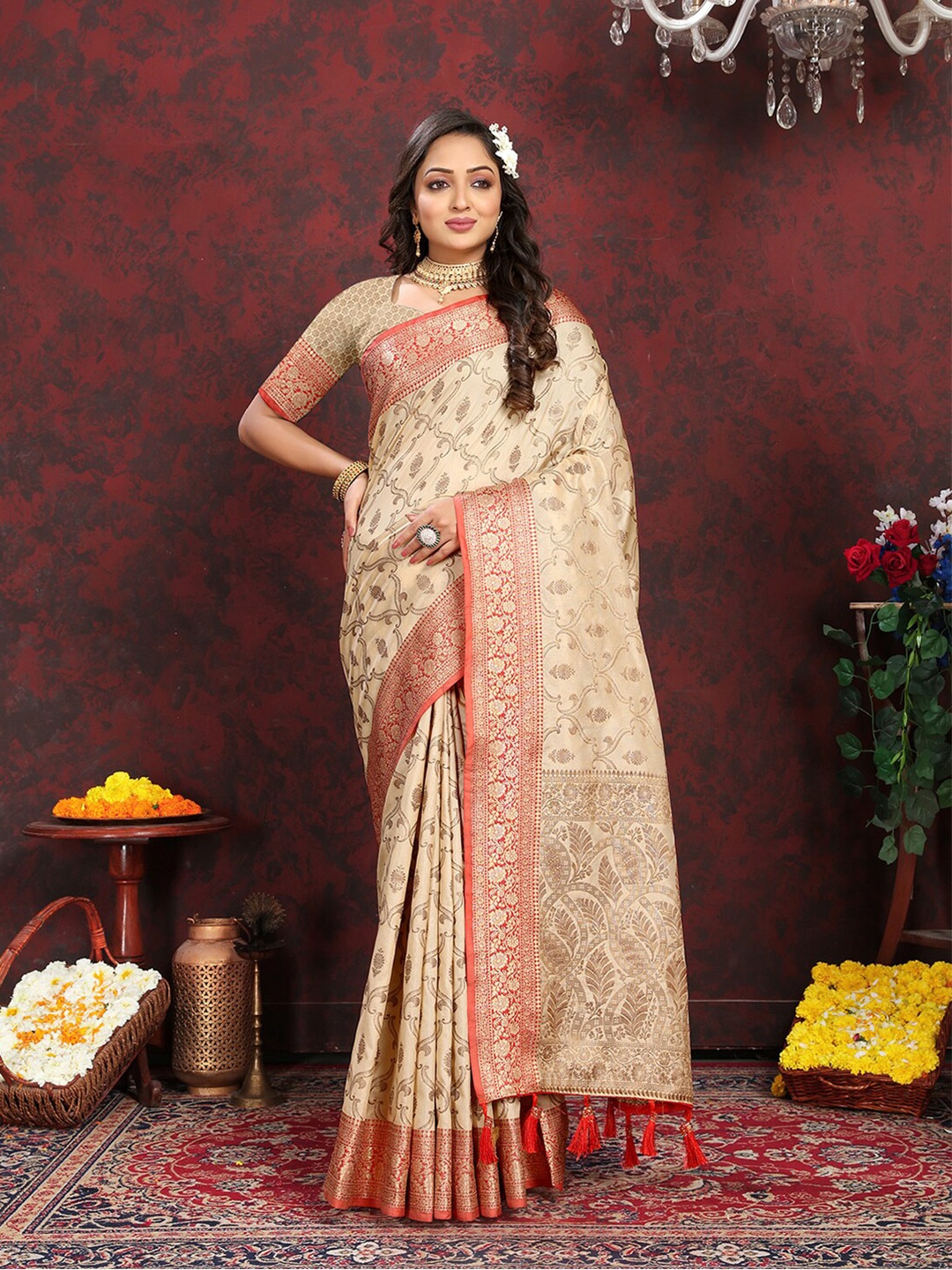 Lookslady Ethnic Motifs Woven Design Kanjeevaram Saree, Cream