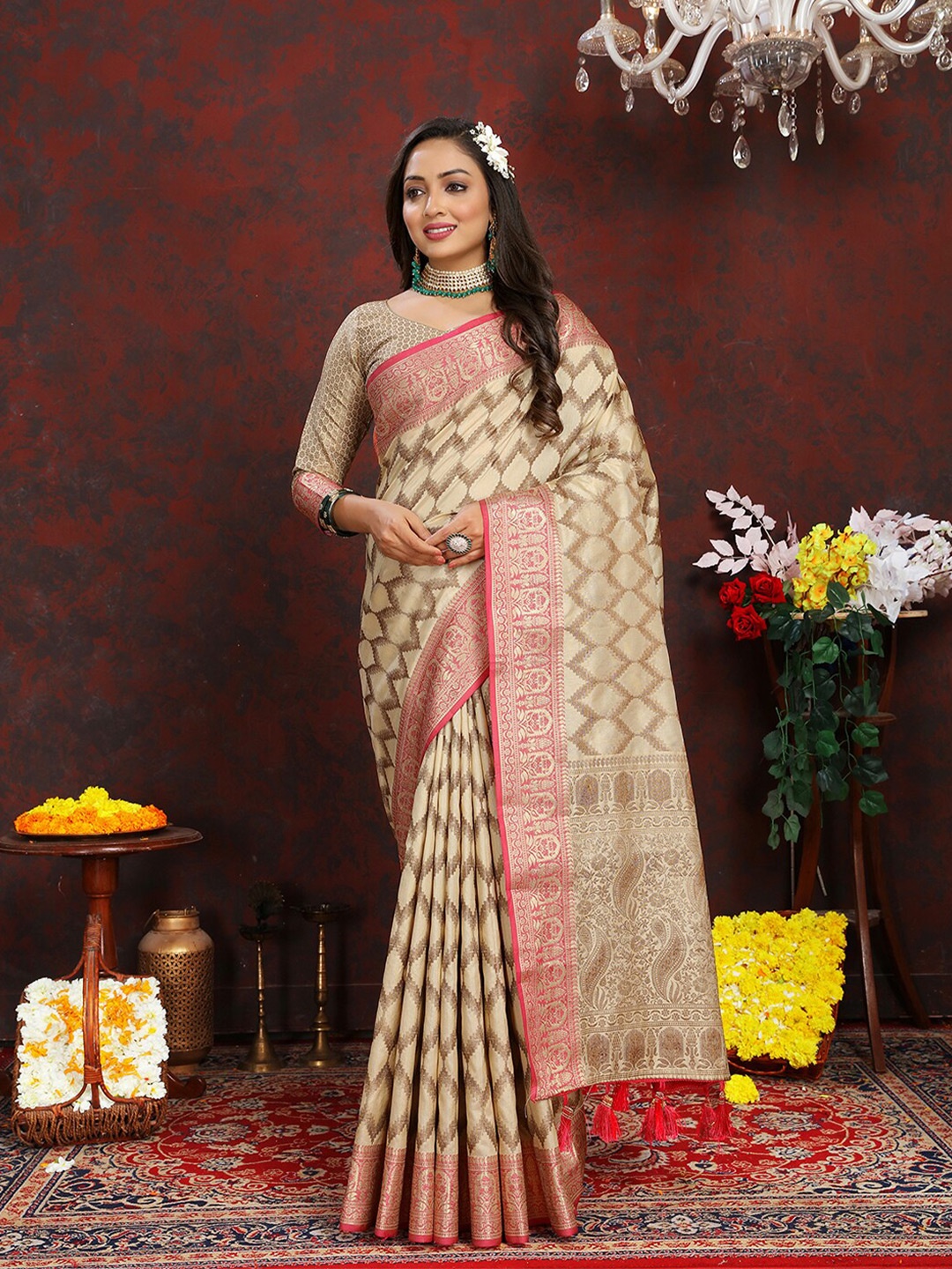 

Lookslady Ethnic Motifs Woven Design Zari Kanjeevaram Saree, Cream