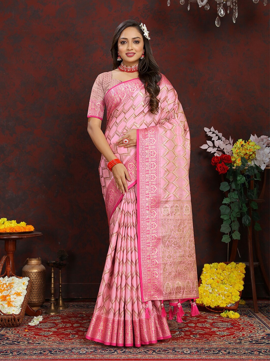 Lookslady Ethnic Motifs Woven Design Kanjeevaram Saree, Pink