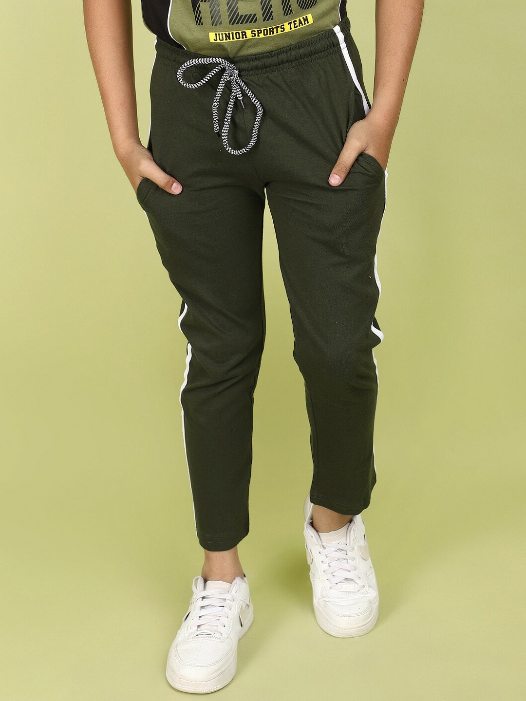 

V-Mart Boys Mid Rise Cotton Track Pant, Olive