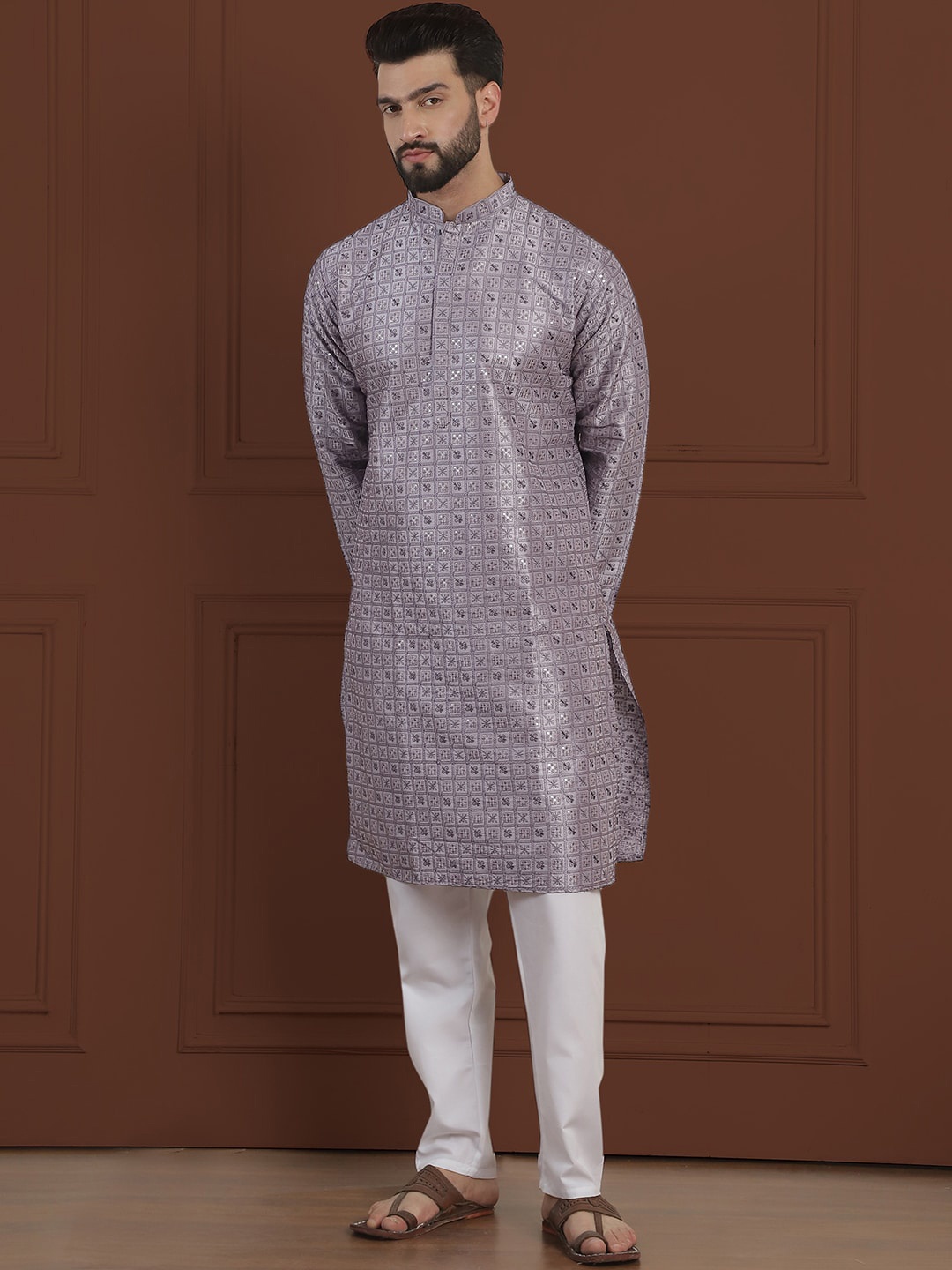 

SOJANYA LUXE Ethnic Motifs Embroidered Mandarin Collar Straight Cotton Silk Kurta & Pyjama, Purple