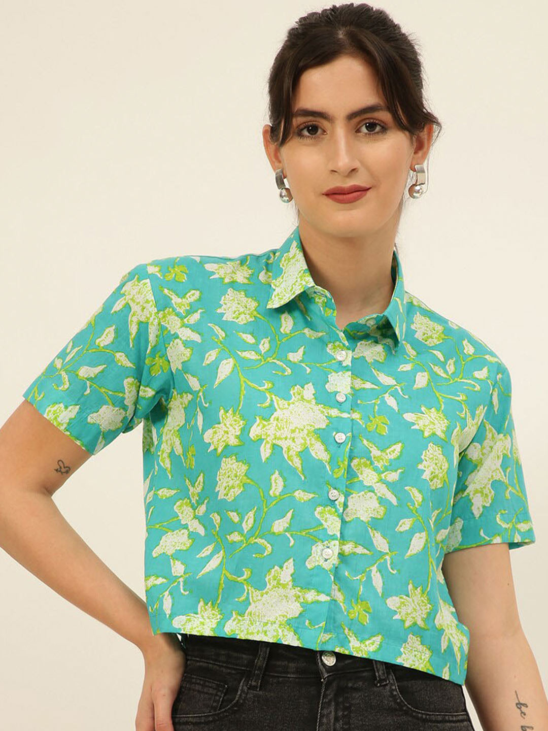 

JAVINISHKA Comfort Slim Fit Printed Spread Collar Organic Cotton Crop Casual Shirt, Sea green