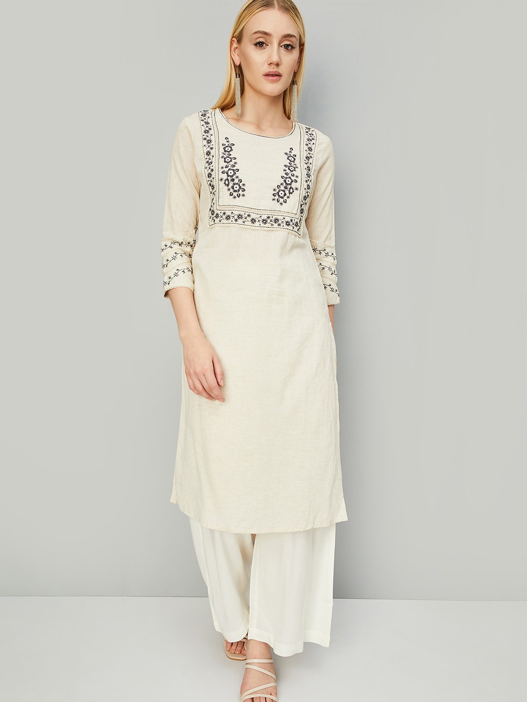 

max Tribal Yoke Design Thread Work Cotton Straight Kurta, Off white