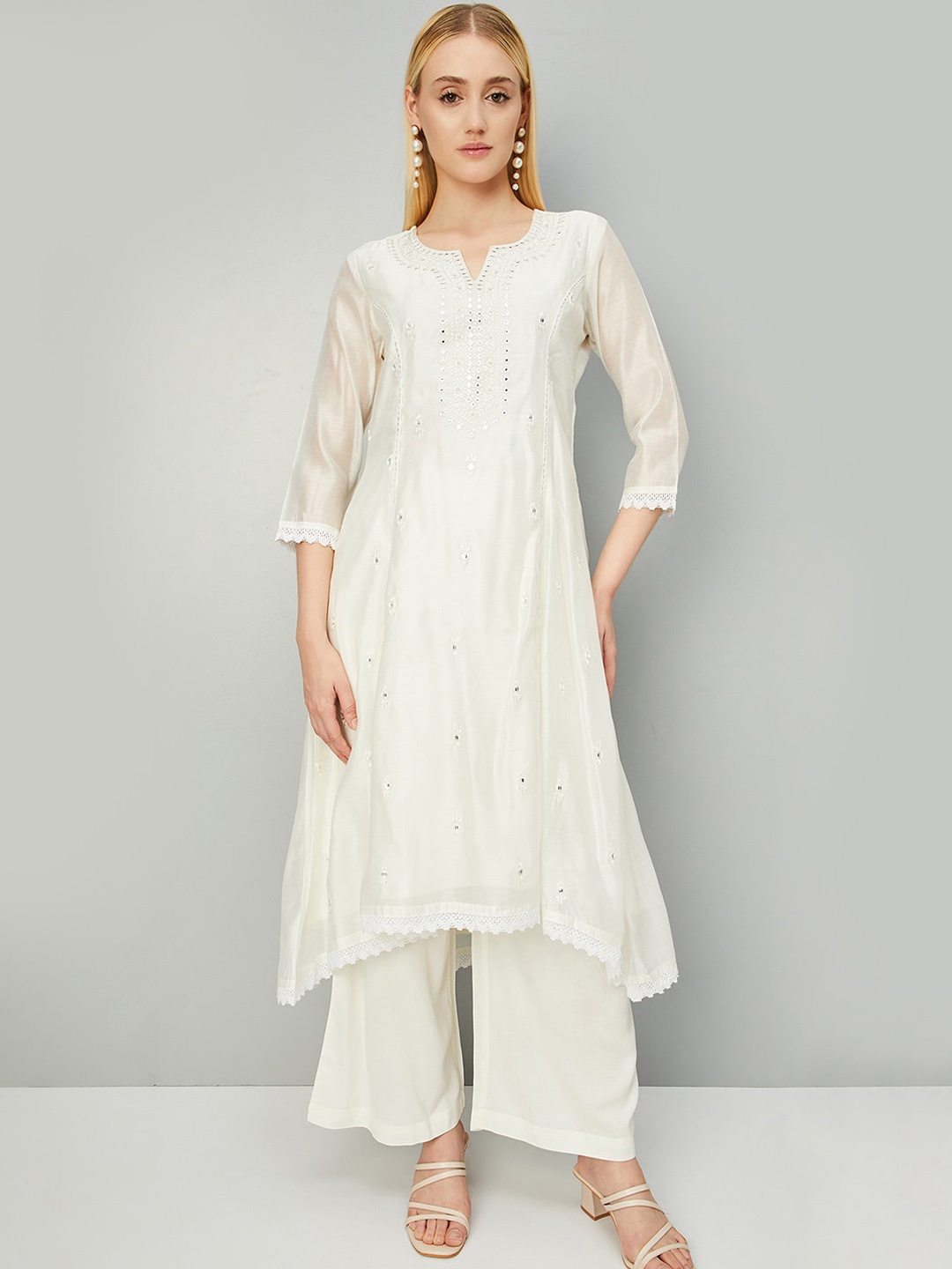 

max Notch Neck Embroidered Thread Work A-Line Kurta, Off white
