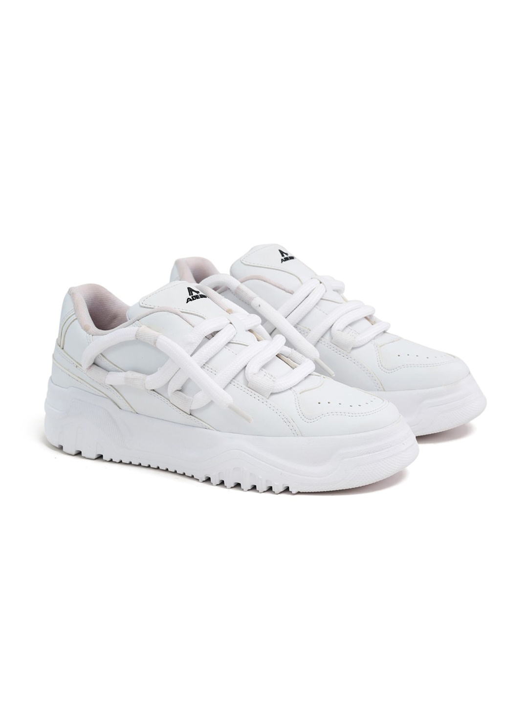 

adeboy Men Round Toe Sneakers, White