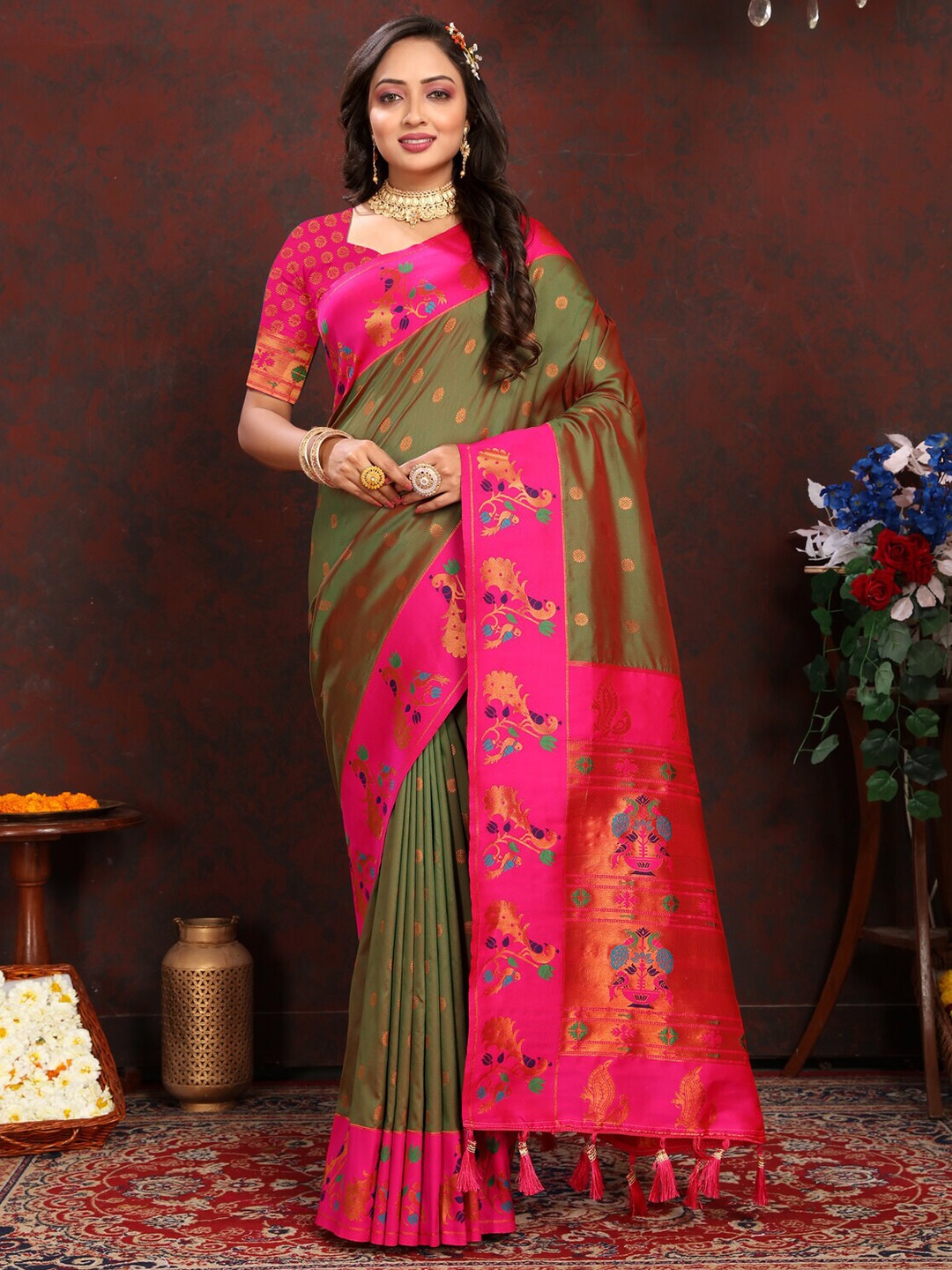 

CATCHY FOREVER Ethnic Motifs Woven Design Zari Silk Blend Paithani Saree, Lime green