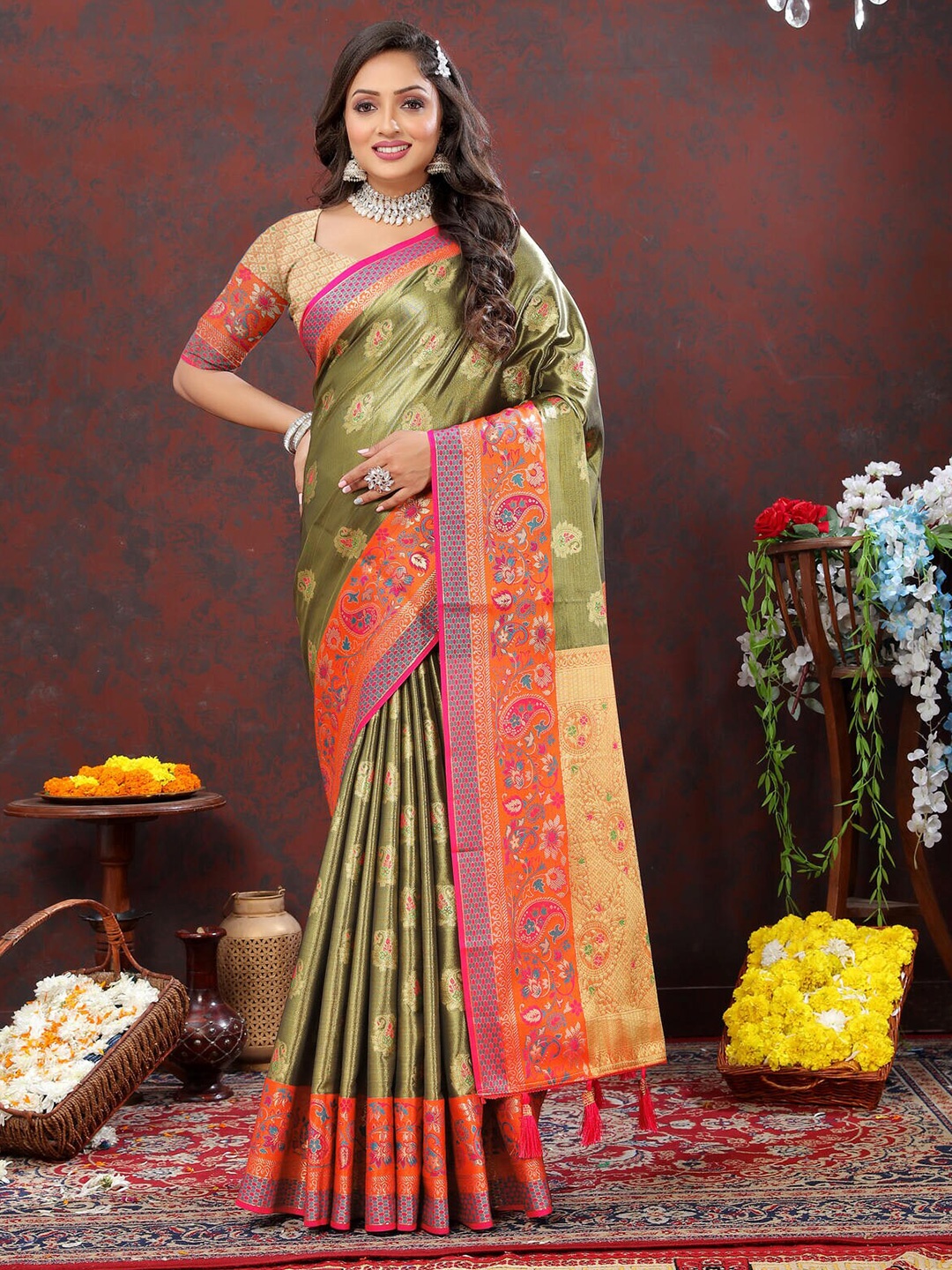 

CATCHY FOREVER Ethnic Woven Design Zari Kanjeevaram Saree, Lime green
