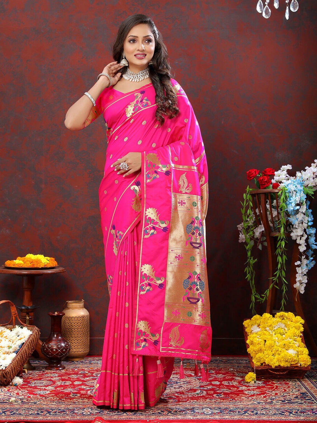 

CATCHY FOREVER Ethnic Motifs Zari Paithani Saree, Pink