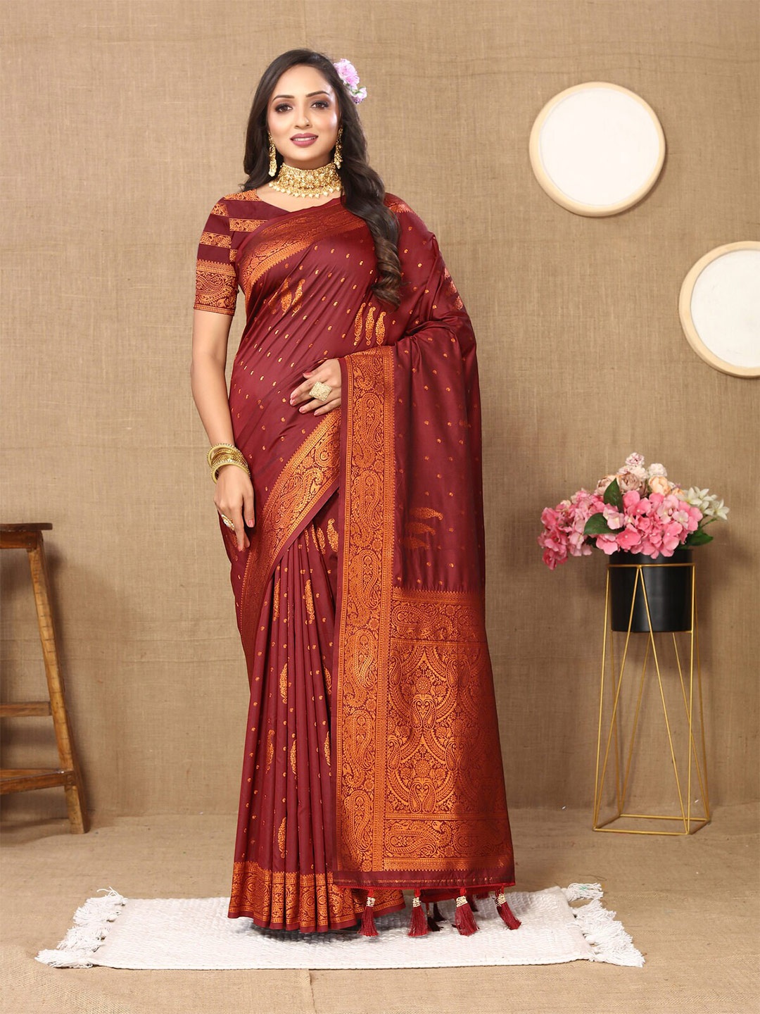 

CATCHY FOREVER Ethnic Woven Design Zari Banarasi Saree, Maroon
