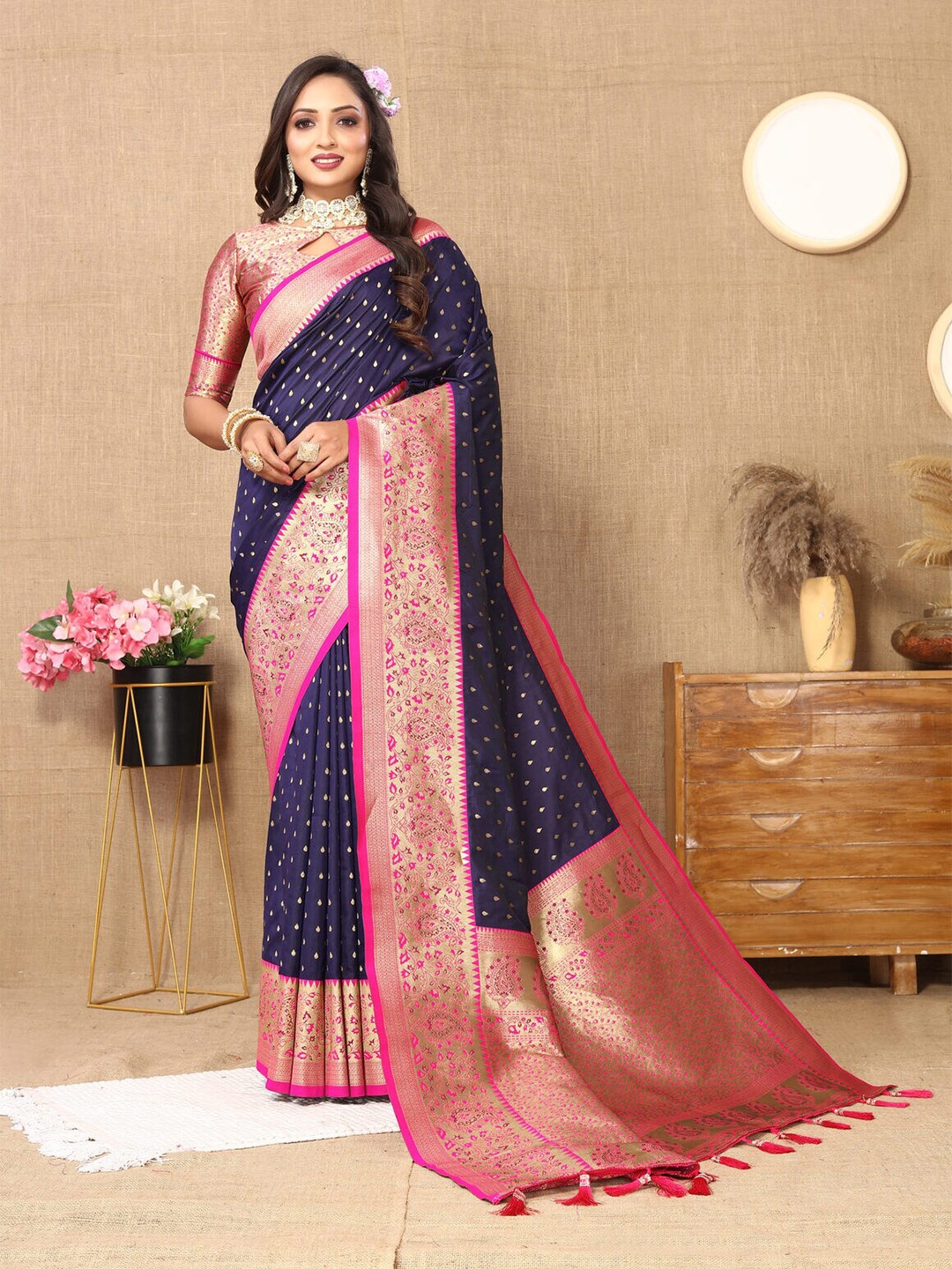 

CATCHY FOREVER Ethnic Motifs Zari Silk Blend Banarasi Saree, Navy blue