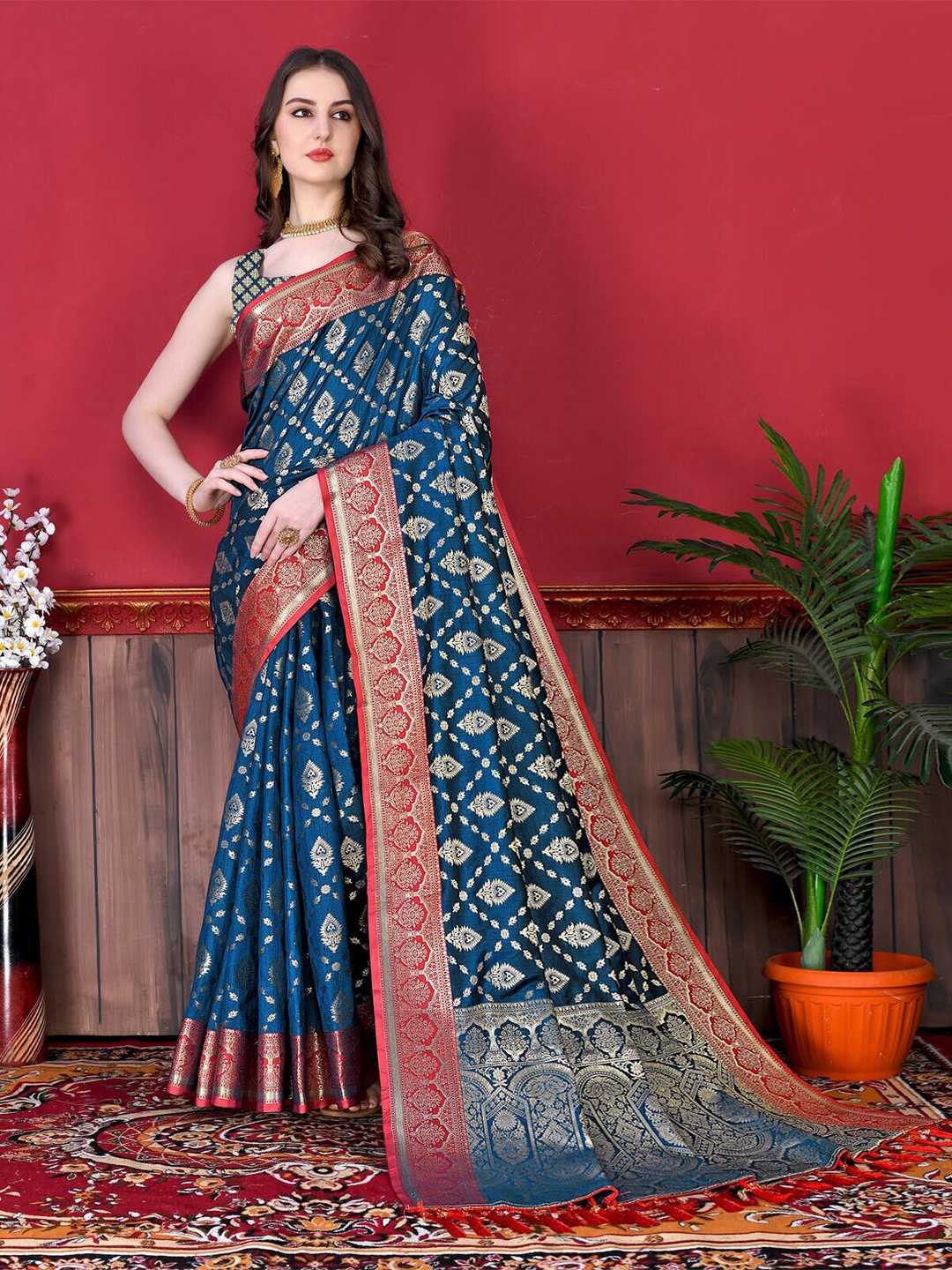 

CATCHY FOREVER Ethnic Motifs Woven Design Zari Banarasi Saree, Blue