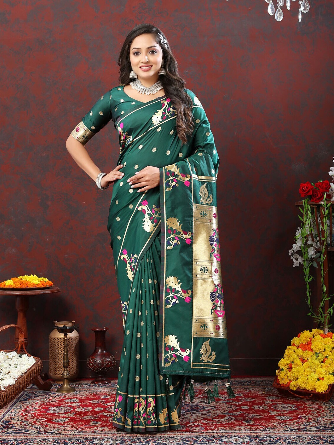 

CATCHY FOREVER Ethnic Motifs Zari Paithani Saree, Green