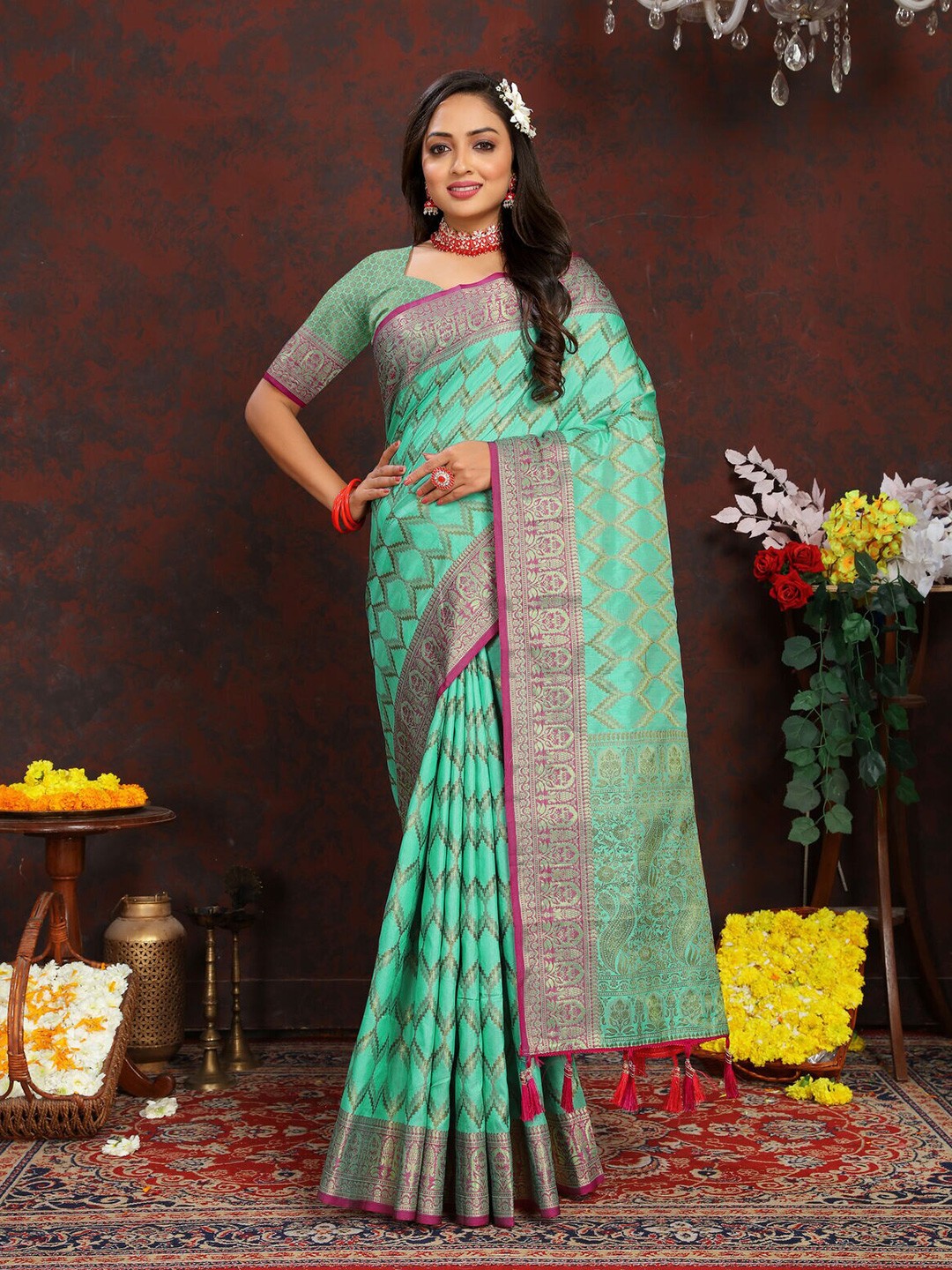 

CATCHY FOREVER Woven Design Zari Banarasi Saree, Blue