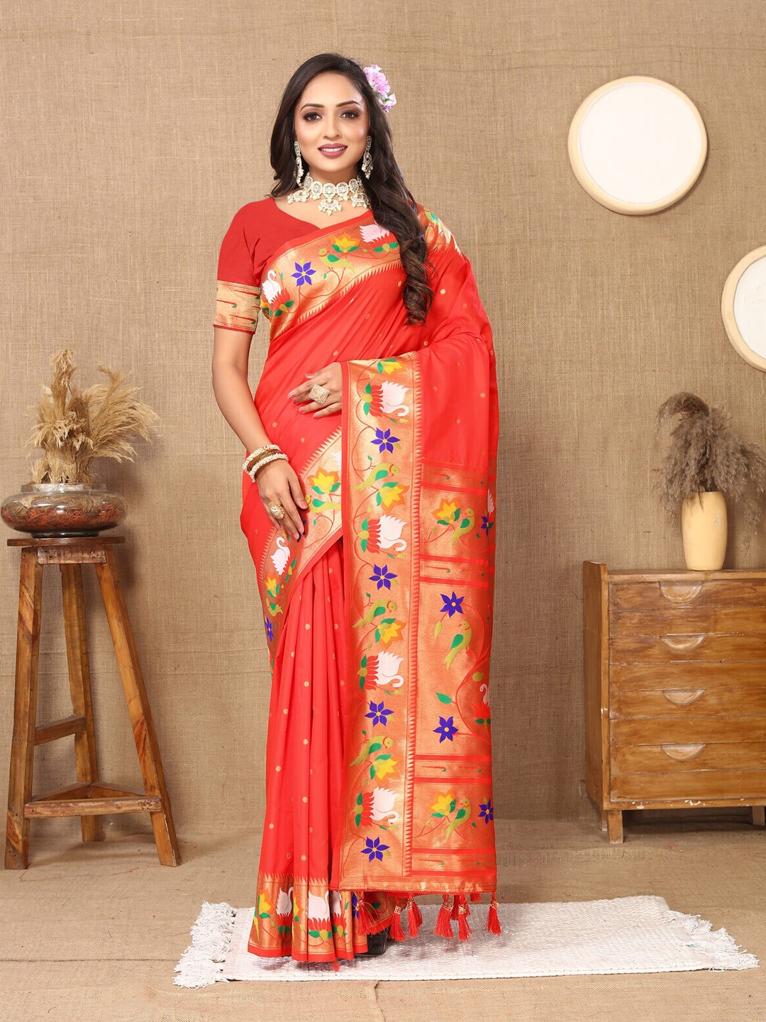 

CATCHY FOREVER Ethnic Motifs Woven Design Zari Paithani Saree, Red