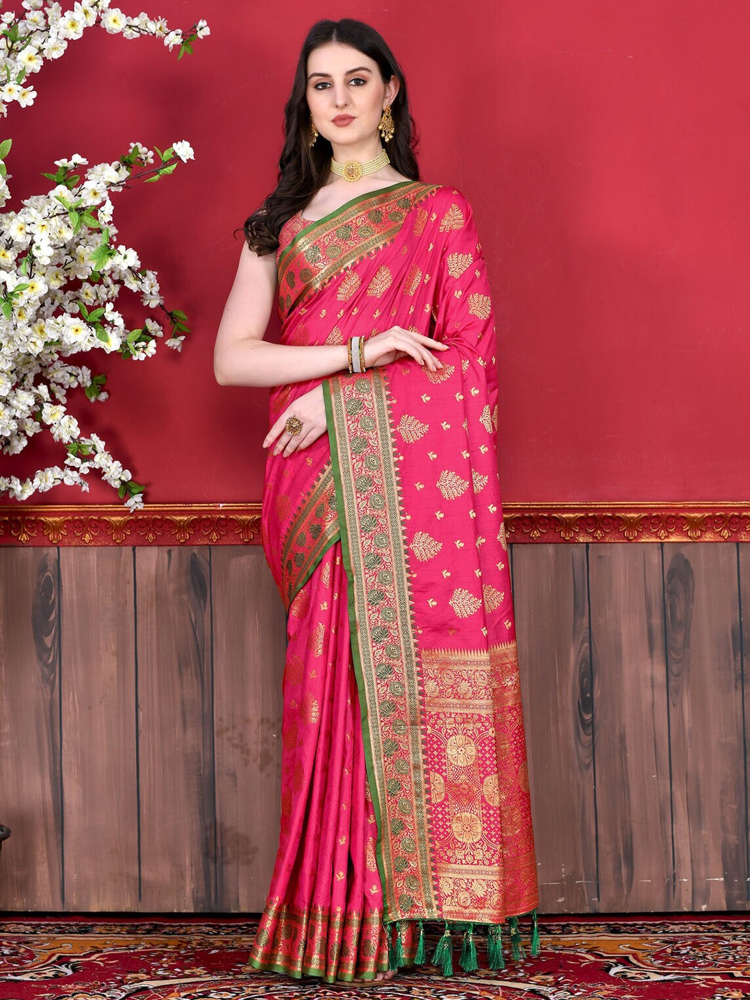 

CATCHY FOREVER Ethnic Motif Woven Design Banarasi Zari Saree, Pink
