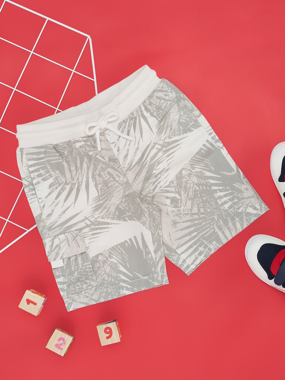 

Pantaloons Junior Boys Floral Printed Cotton Shorts, White