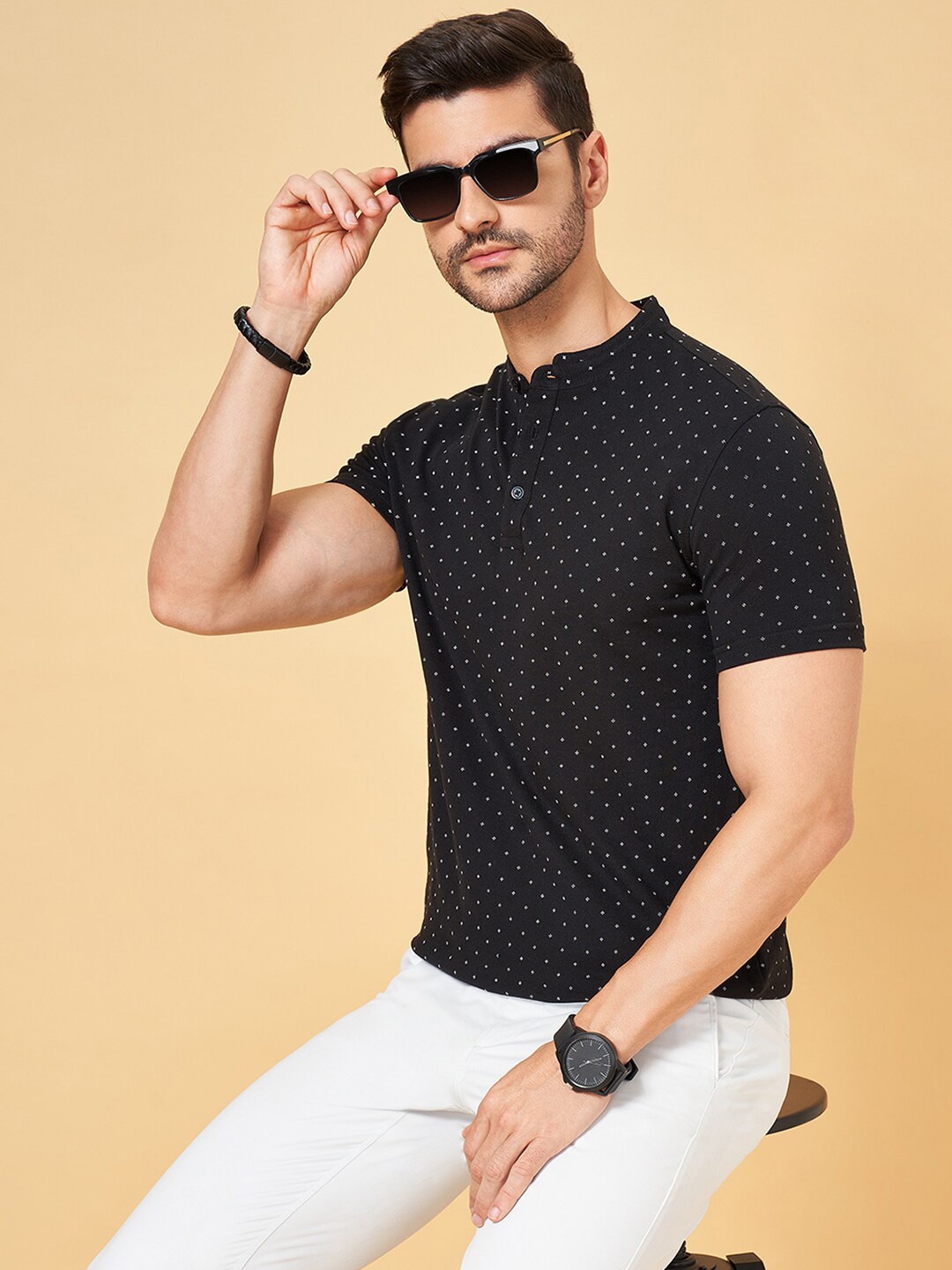 

BYFORD by Pantaloons Henley Neck Slim Fit T-shirt, Black