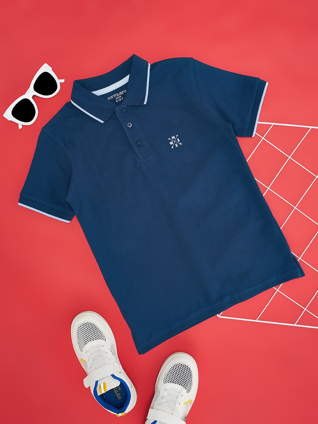 

Pantaloons Junior Boys Colourblocked Polo Collar Short Sleeves Regular Fit T-shirt, Blue