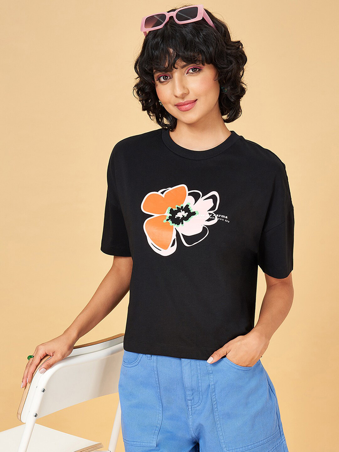 

People Black Graphic Printed Drop-Shoulder Sleeves Cotton Relaxed Fit T-shirt