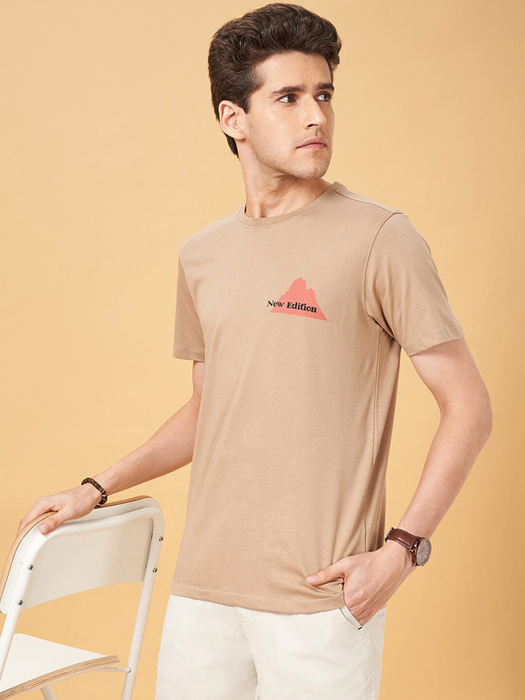 

Urban Ranger by pantaloons Men Drop-Shoulder Sleeves Slim Fit T-shirt, Beige