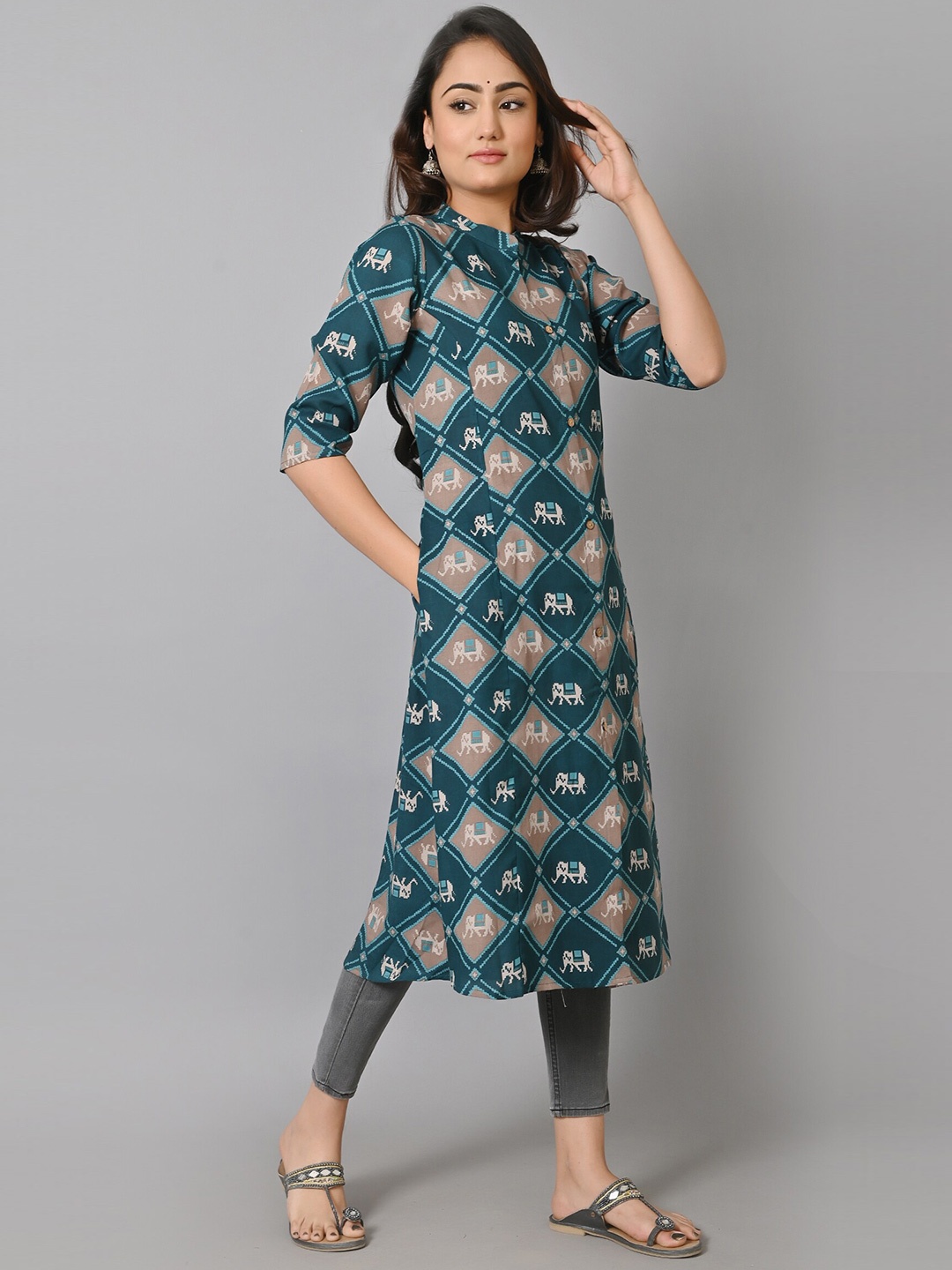 

Moktika Ethnic Motifs Printed Mandarin Collar A-Line Kurta, Teal