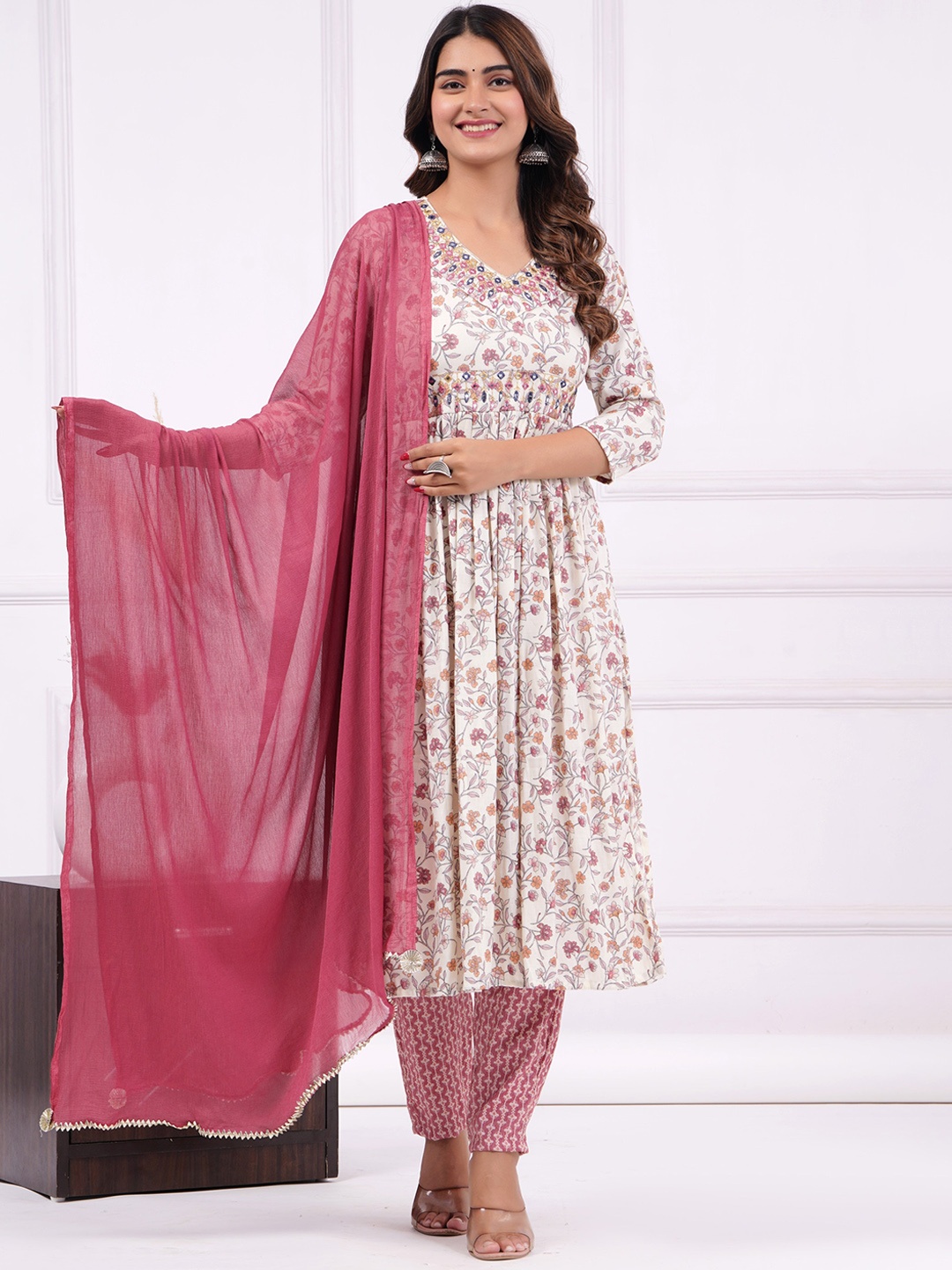 

PARIKSHIT Floral Printed V Neck Kurta With Trousers & Dupatta, Pink
