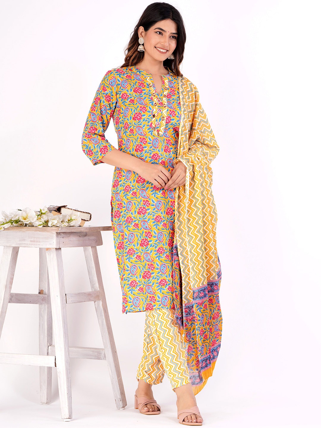 

PARIKSHIT Floral Printed Kurta With Trousers & Dupatta, Yellow