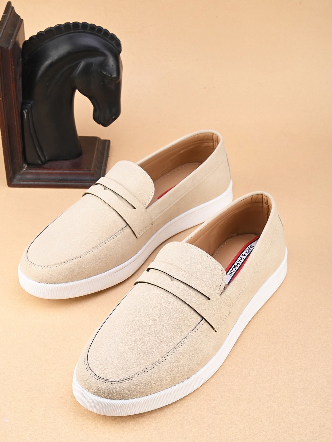 

Mast & Harbour Men Solid Slip-On Sneakers, Cream