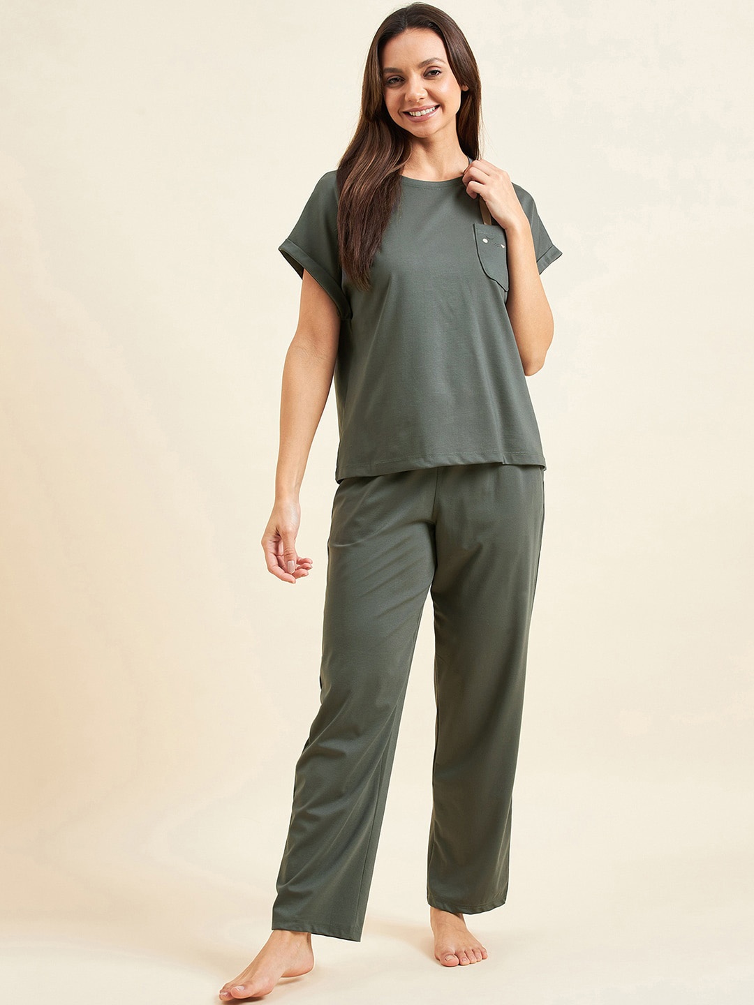 

Sweet Dreams Green Round Neck T-shirt With Pyjamas