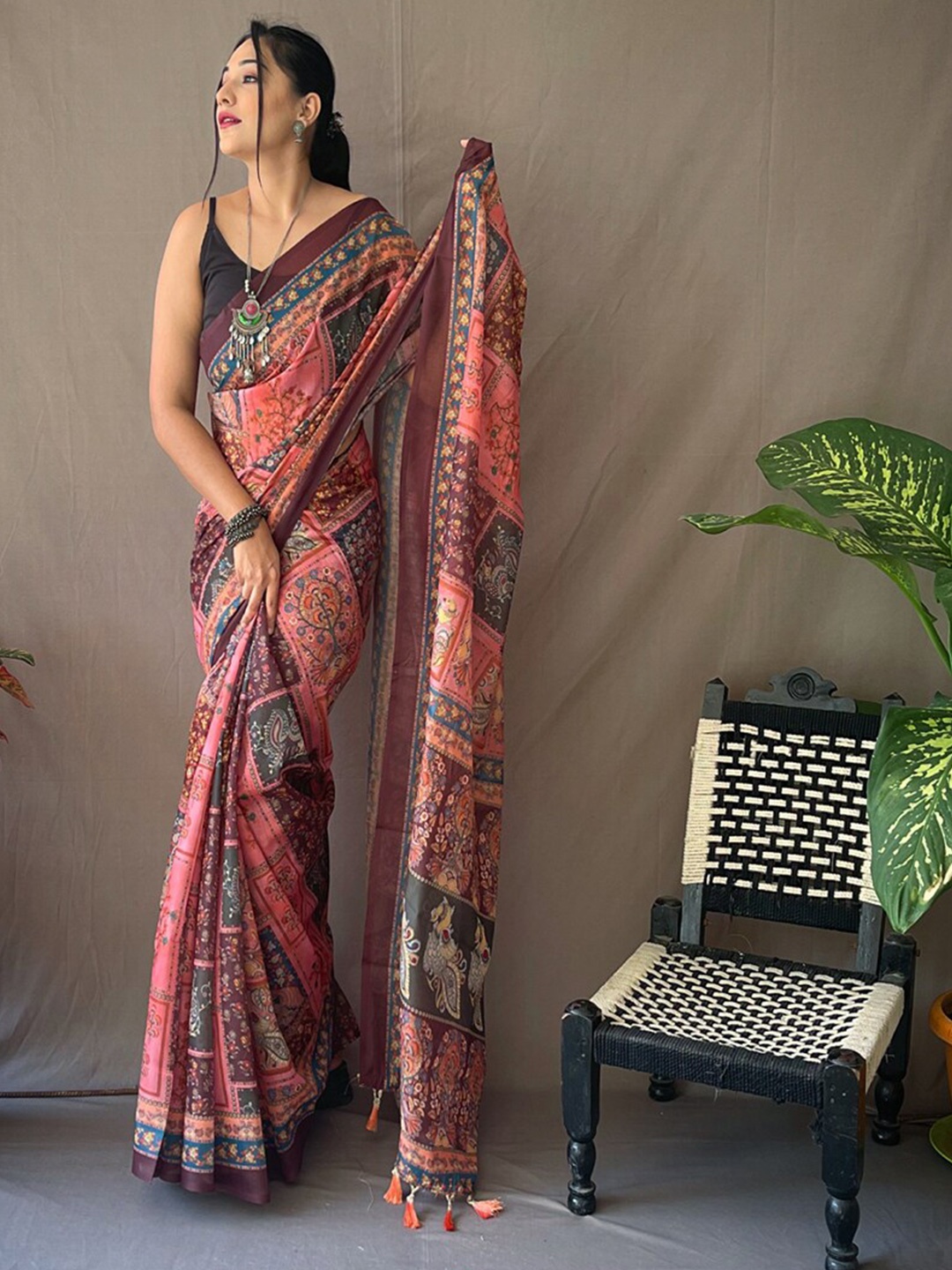 

SGF11 Ethnic Motifs Printed Chanderi Saree With Tassels, Pink