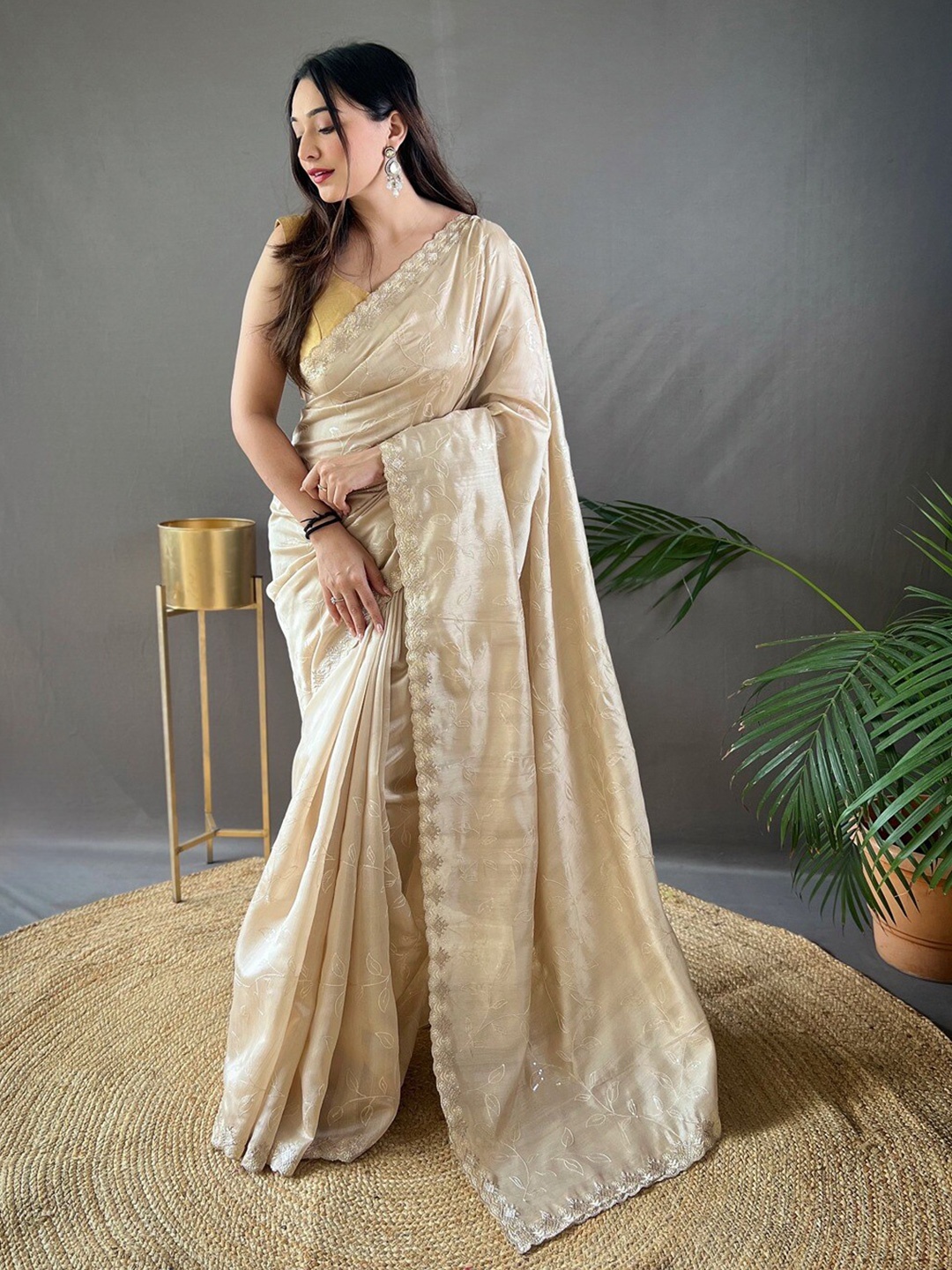 

SGF11 Floral Kantha Work Heavy Work Saree, Beige