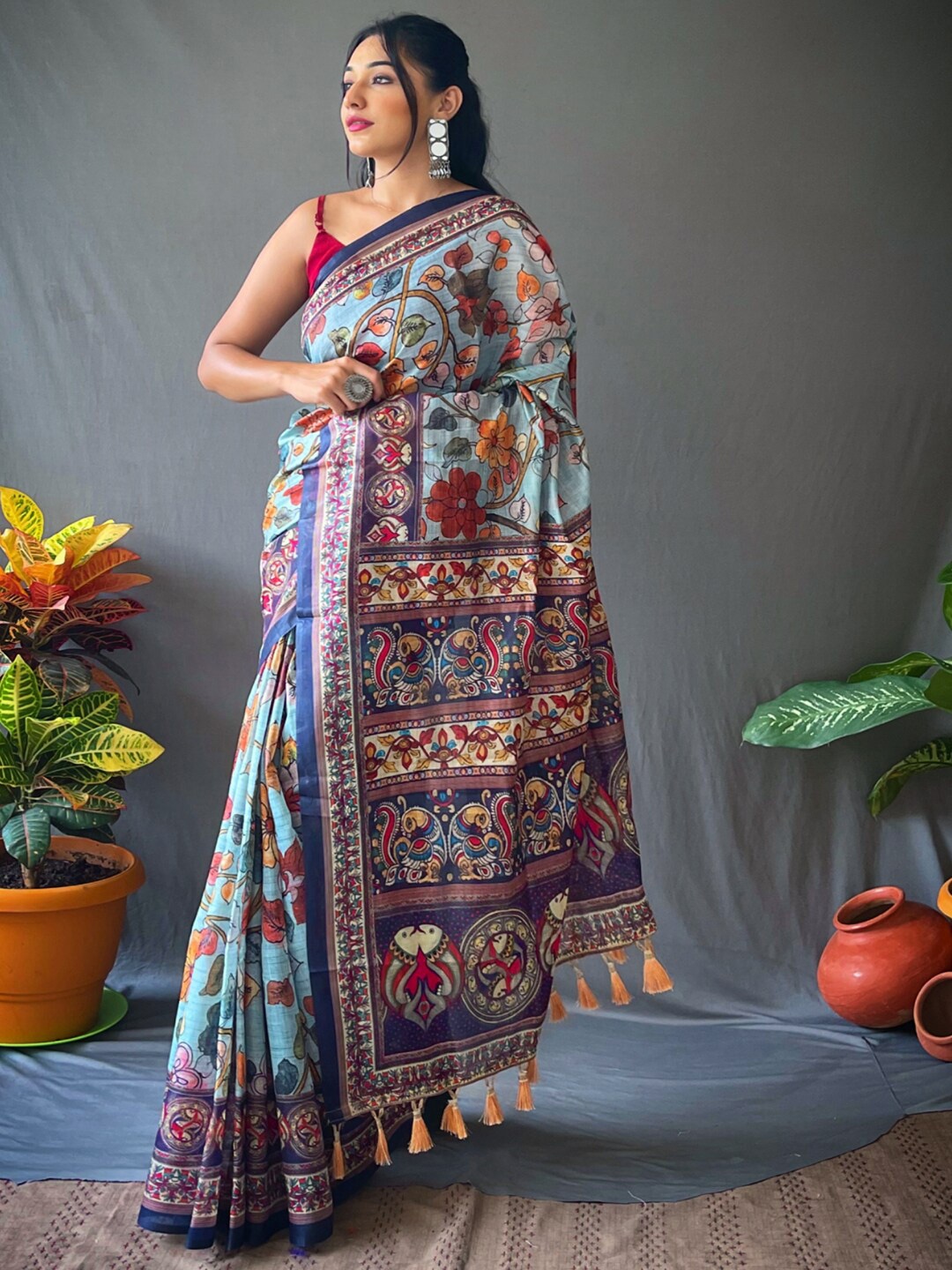 

SGF11 Kalamkari Schiffli Chanderi Saree With Tassels, Blue