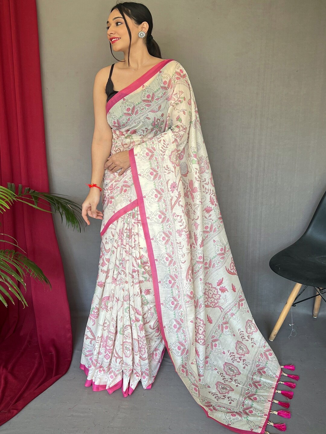 

SGF11 Floral Printed Chanderi Saree With Tassels, Pink
