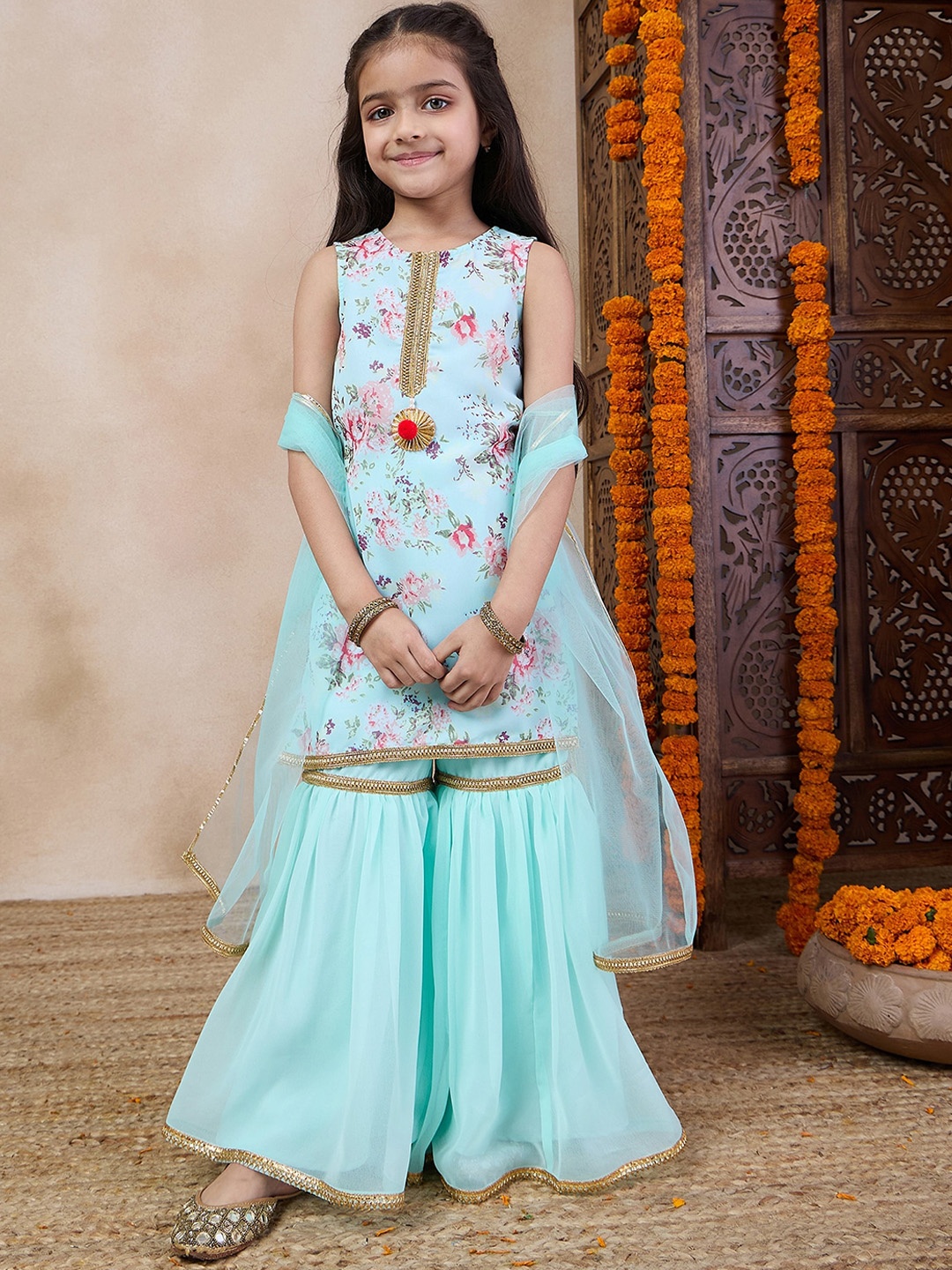 

pspeaches Girls Floral Printed Sleeveless Georgette Straight Kurta With Sharara & Dupatta, Blue