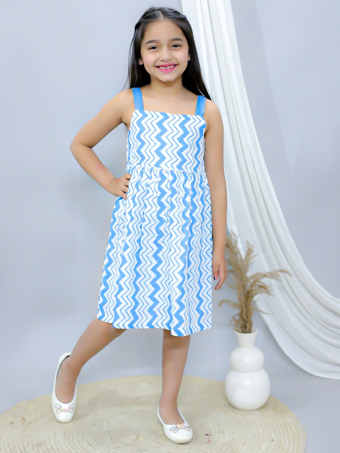 

Ka-mee Print Girls Square Neck A-lie Dress, Blue