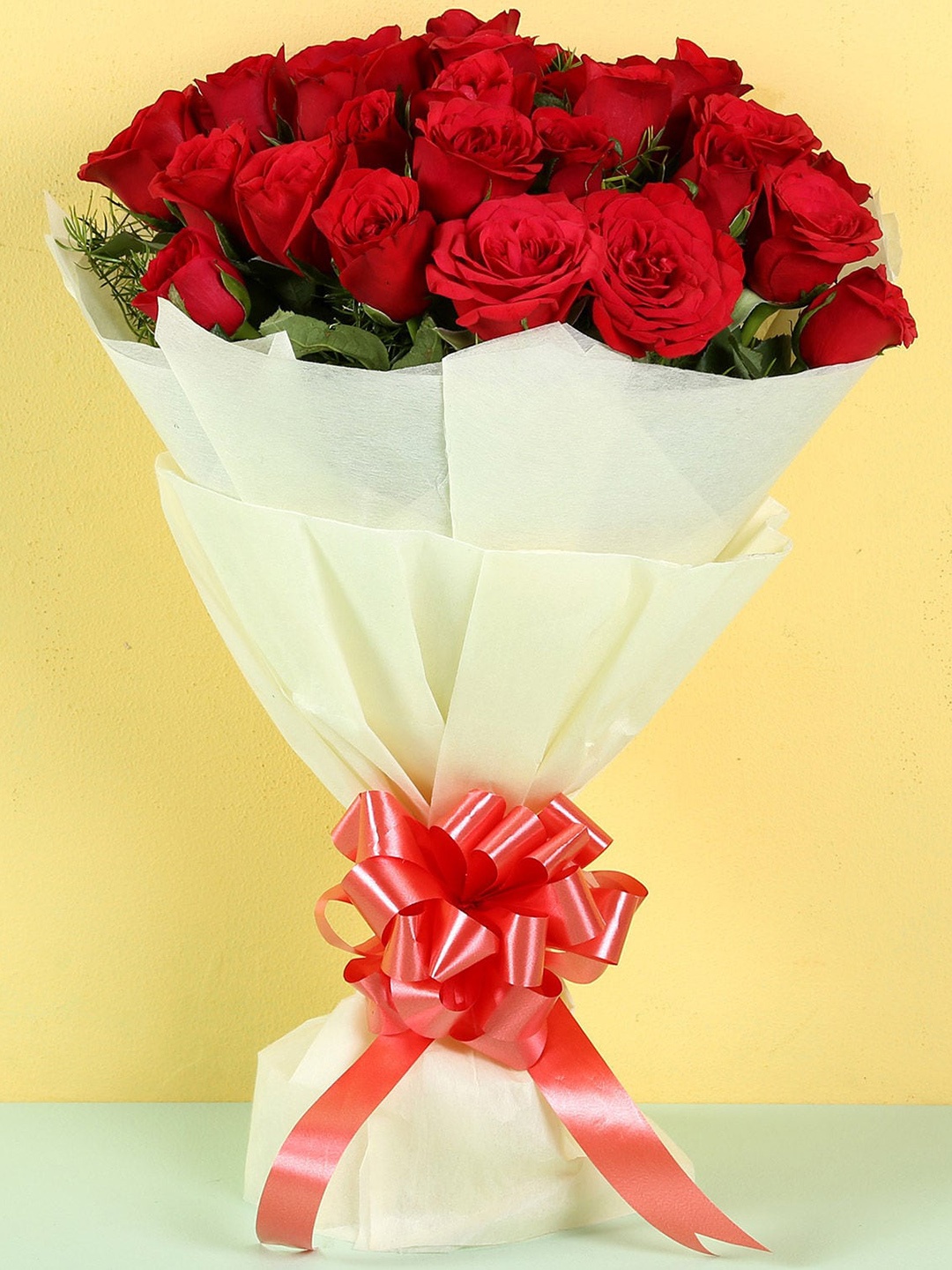 

fnp 25 Red Roses Fresh Flowers Bouquet