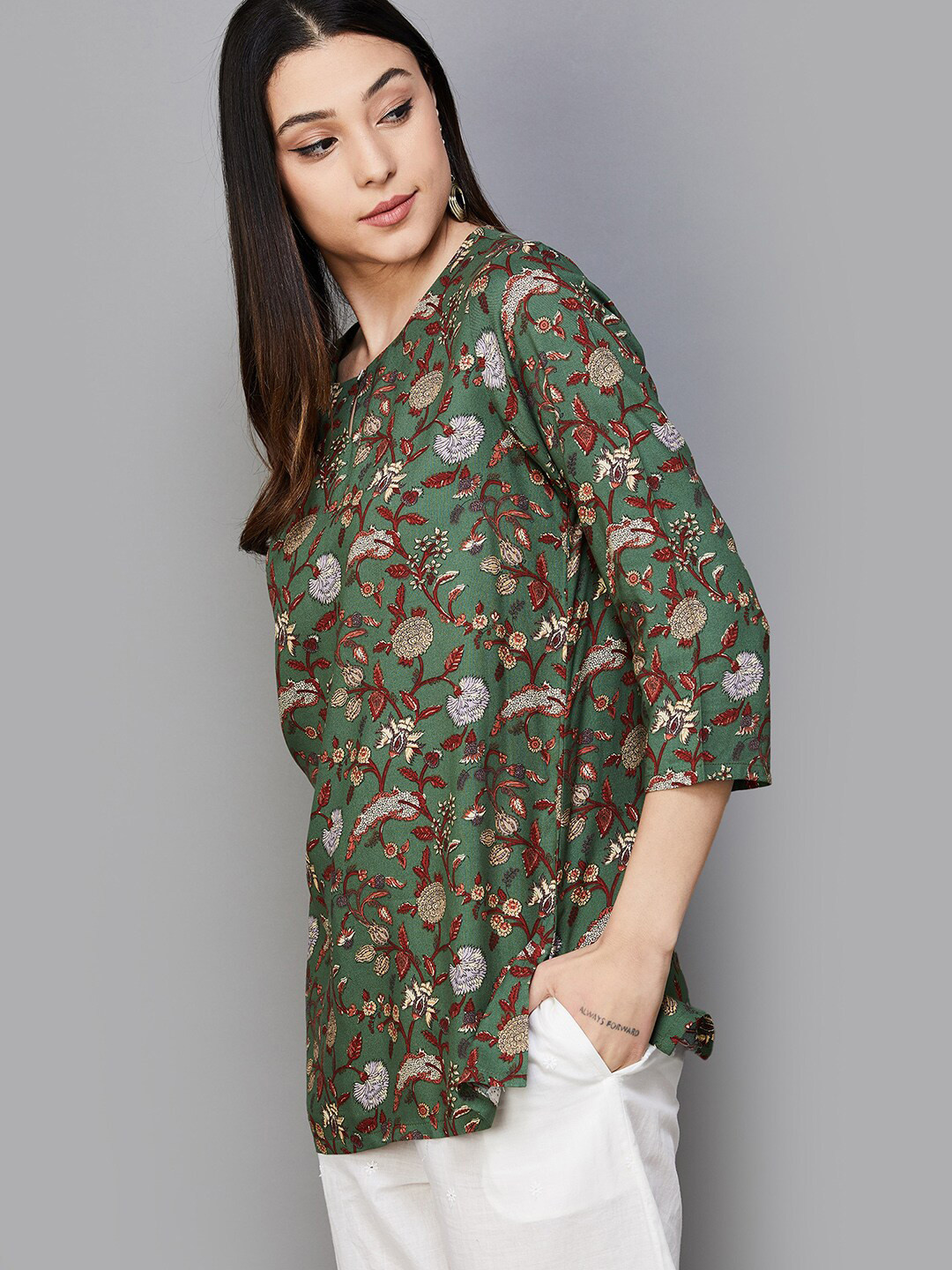 

Melange by Lifestyle Floral Printed Pure Cotton Kurti, Green