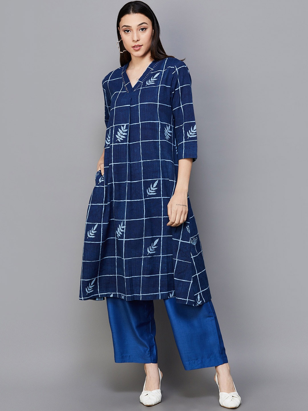 

Melange by Lifestyle Women Checked Thread Work Kurta, Violet