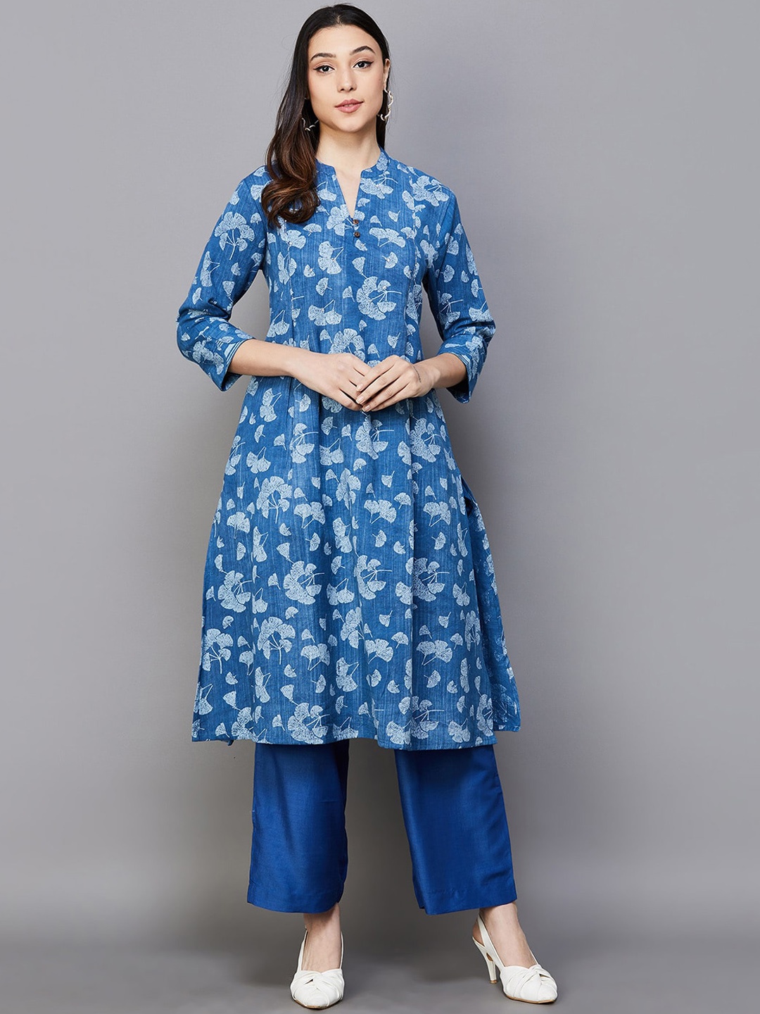 

Melange by Lifestyle Women Dyed Mirror Work Kurta, Violet