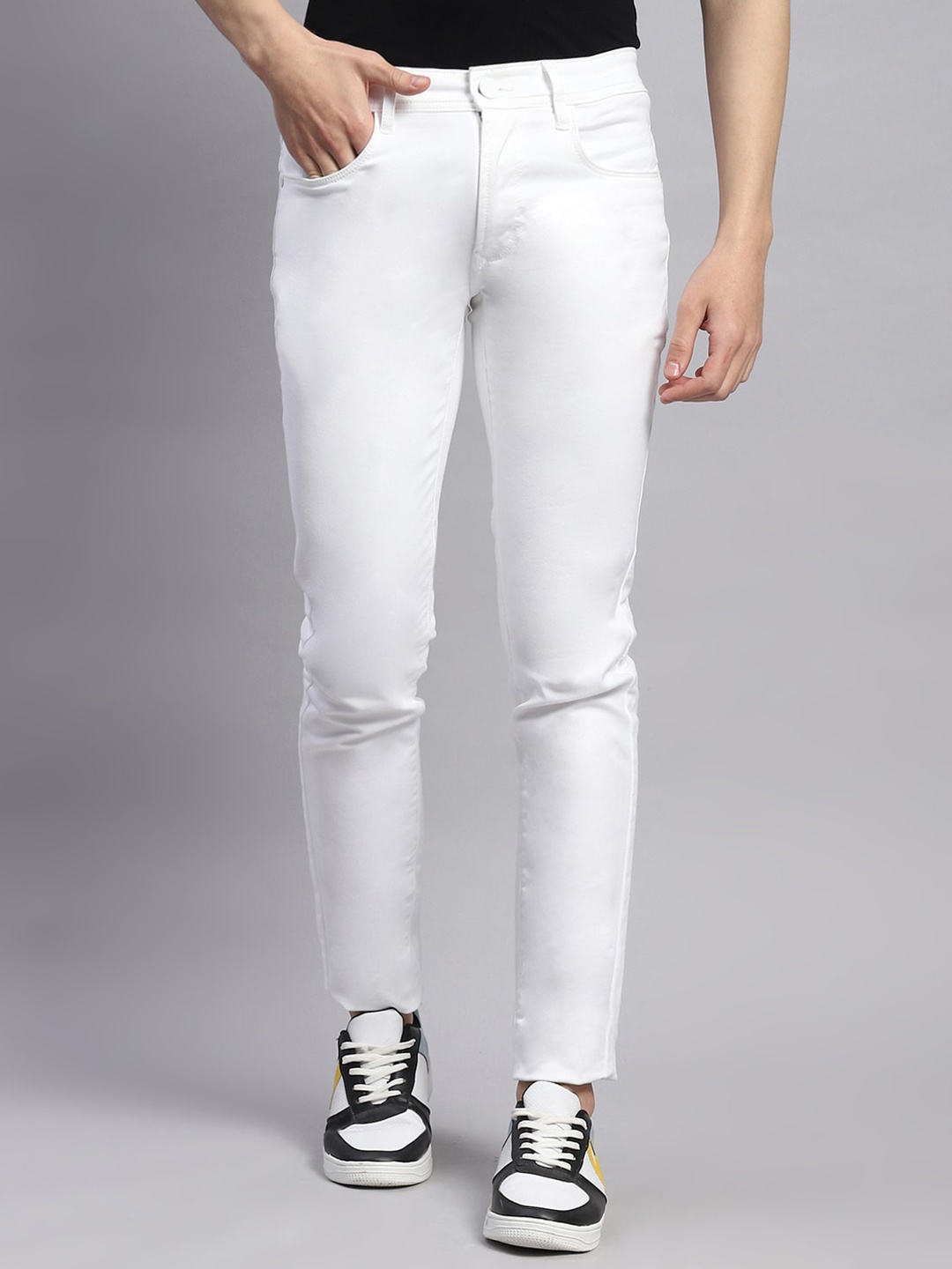 

Monte Carlo Men Slash Knee Stretchable Jeans, White