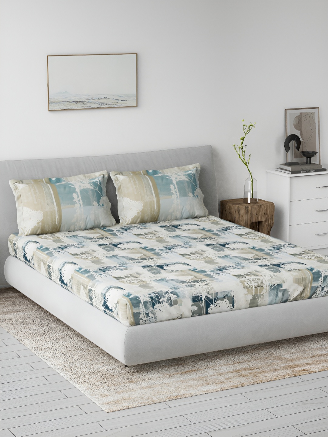 

DDecor Blue & White Floral Cotton 144 TC Queen Bedsheet with 2 Pillow Covers