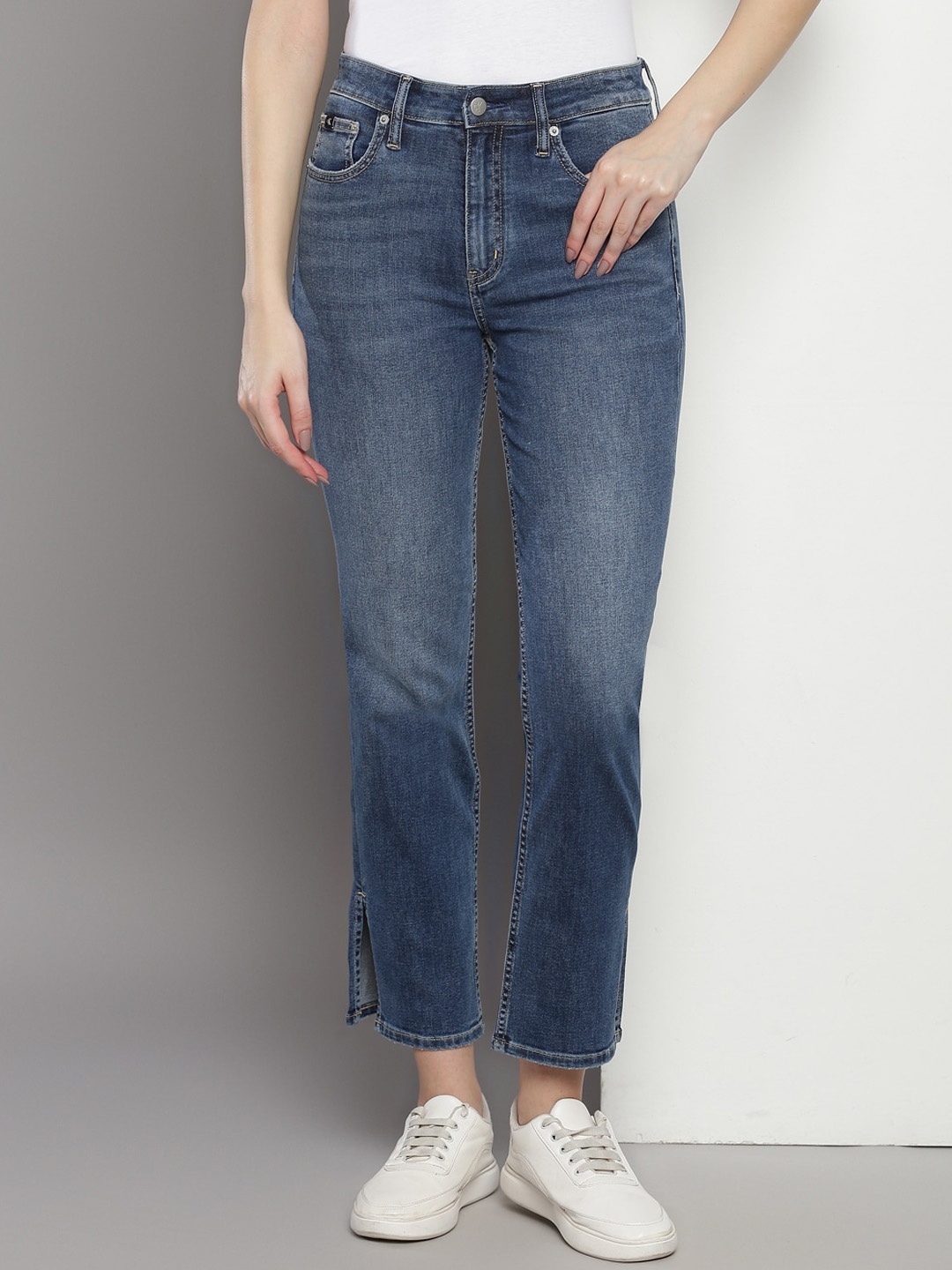 

Calvin Klein Women Regular Fit Light Fade Jeans, Blue